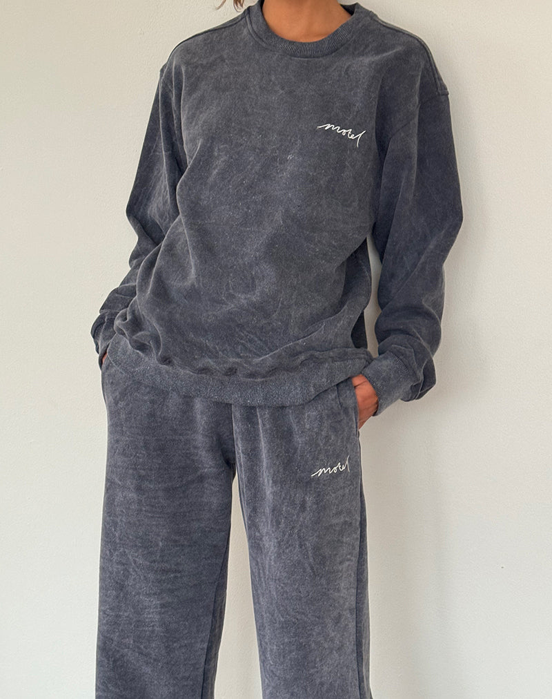 Afbeelding van Losse Jogger in Black Wash met Off White 'MOTEL' borduursel