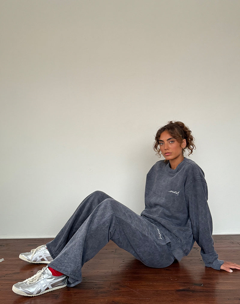 Losse Jogger in Black Wash met Off White 'MOTEL' borduursel