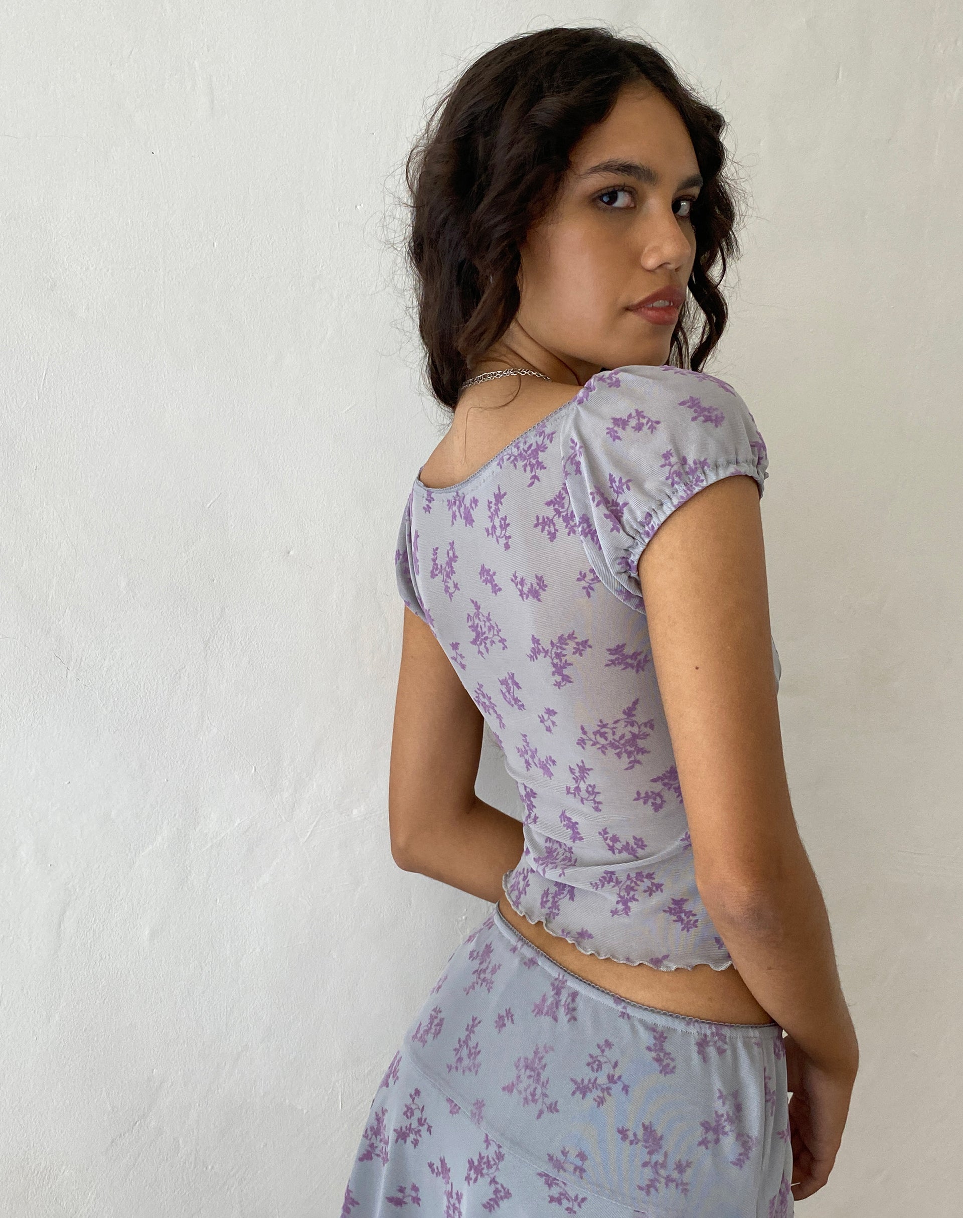 Afbeelding van Lorenne Sweetheart Mesh Top in Purple Botanist Flock