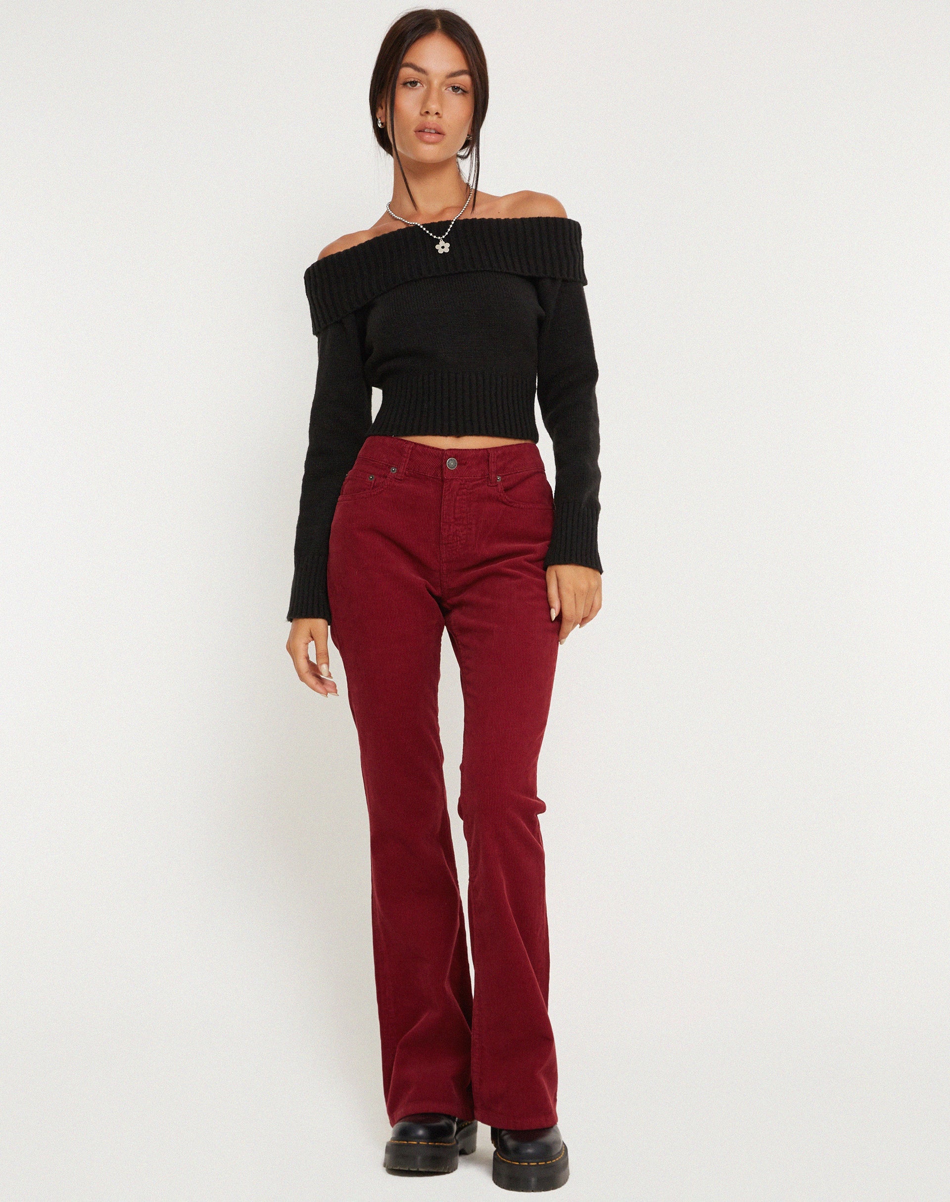 Afbeelding van Low Rise Bootleg Jeans in Cord Maroon