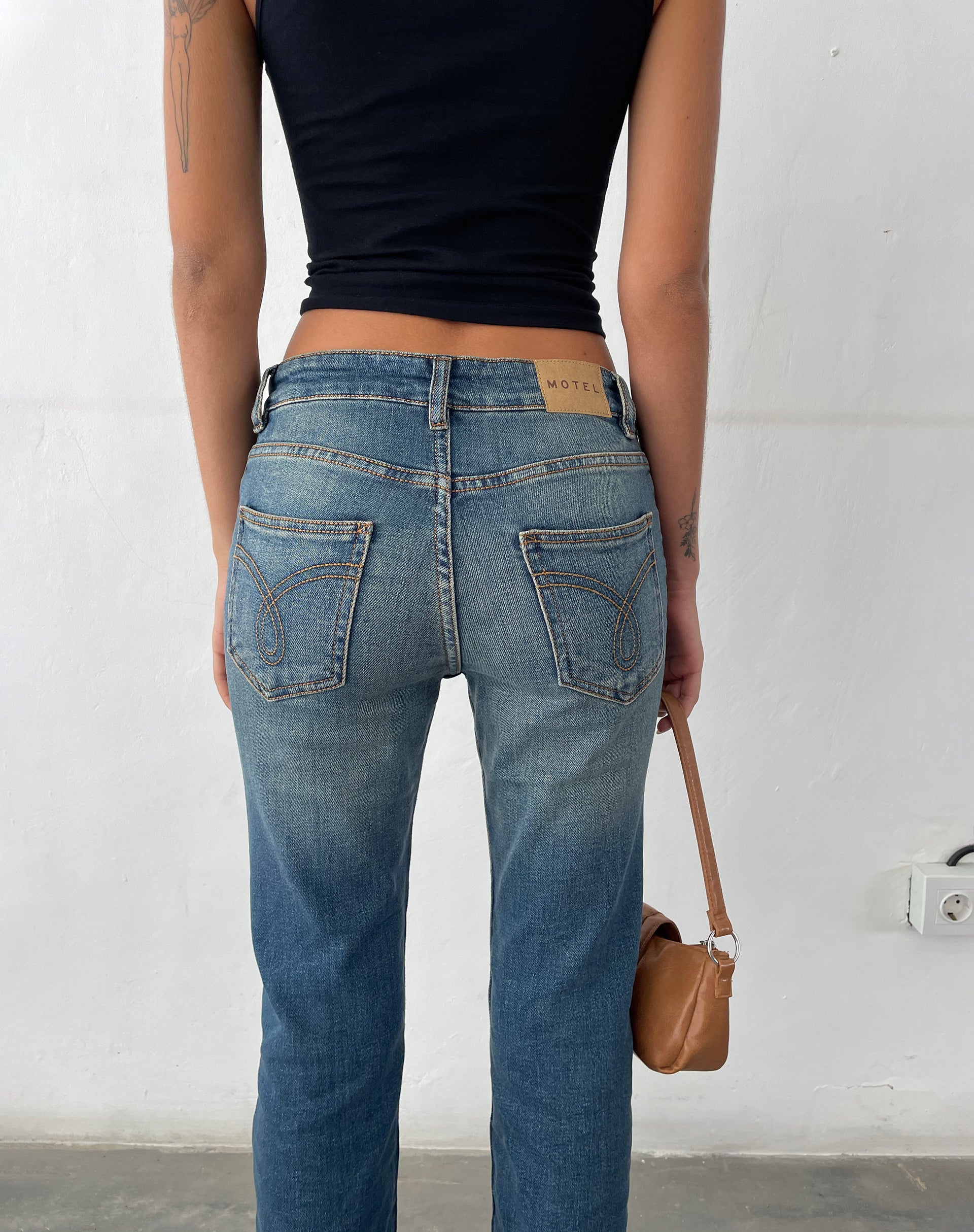 Afbeelding van Low Rise Bootleg Jeans in Mid Vintage Blue