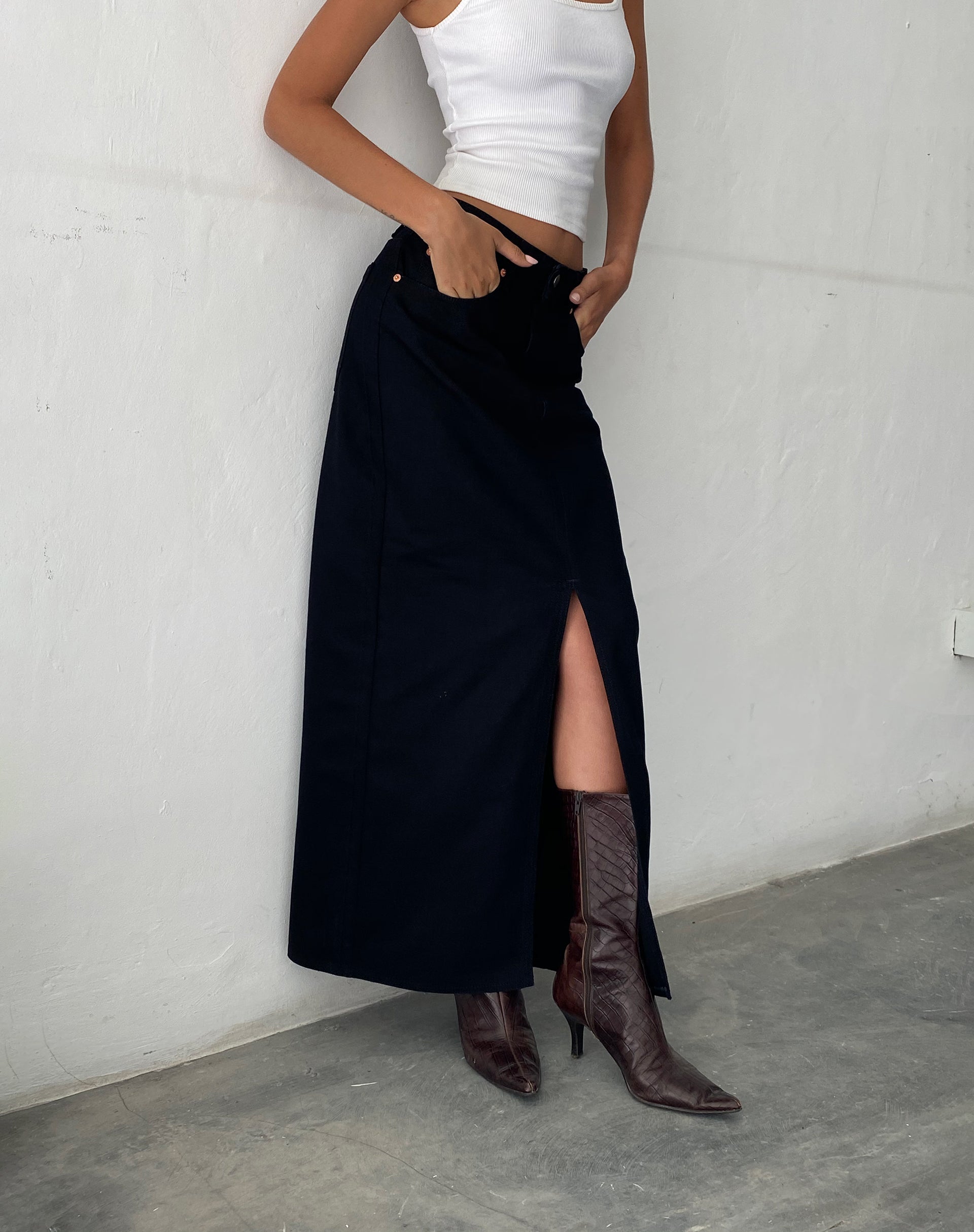 Afbeelding van Denim maxirok met lage taille in Rinse Black