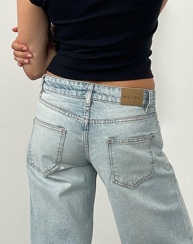 Low Rise Parallel Jeans In Extreme Light Wash Blauw