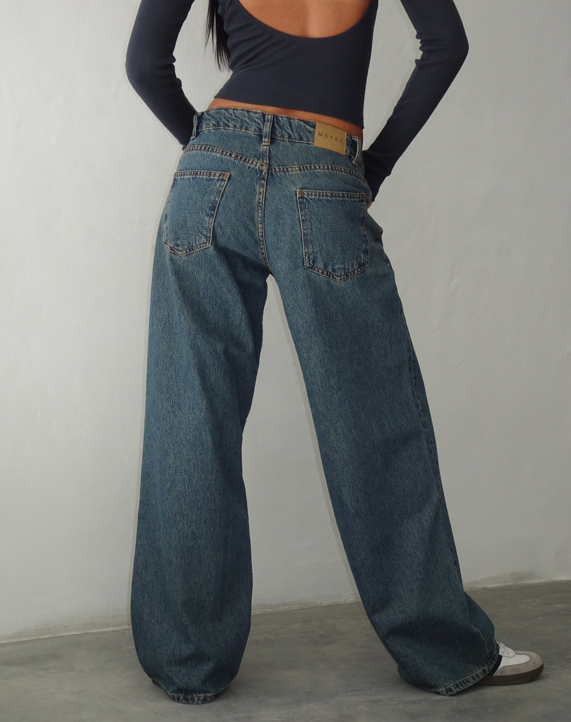 Afbeelding van Roomy Extra Wide Low Rise Jeans in Bruin Blauw Acid