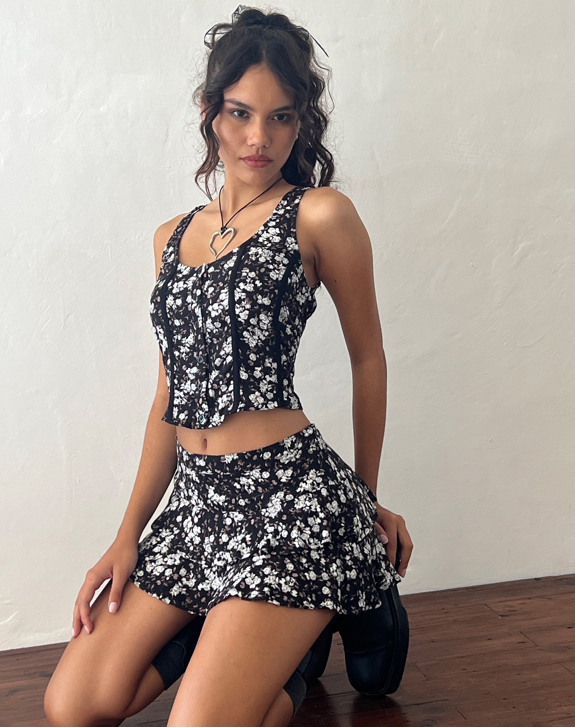 Afbeelding van Teres Button Through Top in Dark Wild Flower