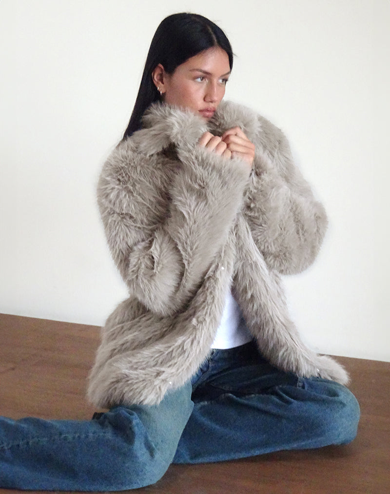Afbeelding van Lupita Jacket in imitatiebont Taupe