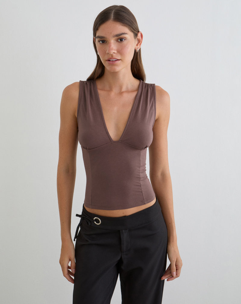 Afbeelding van Lynod Plunge Top in Deep Taupe