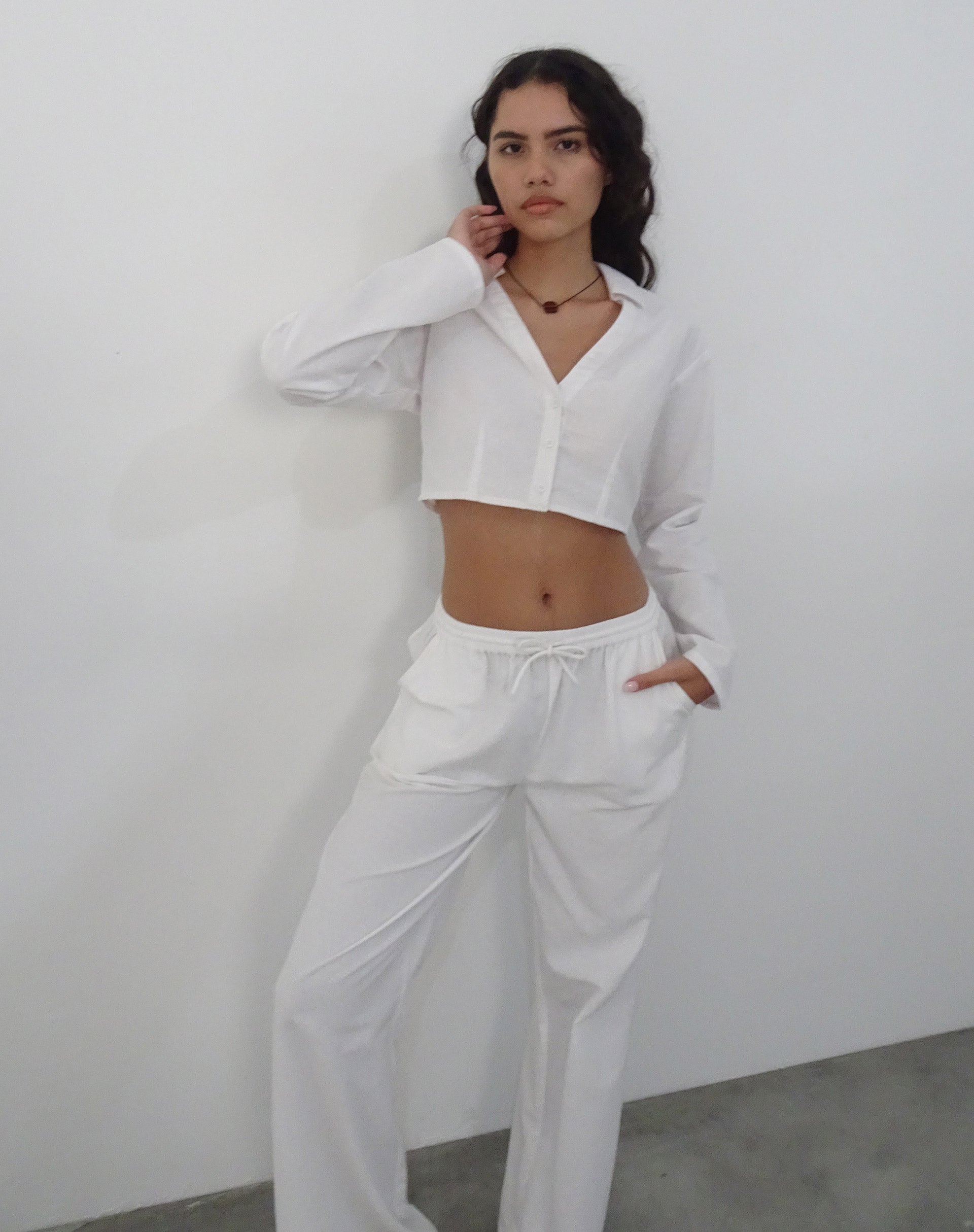 Afbeelding van Lyse Super Cropped Shirt in Wit