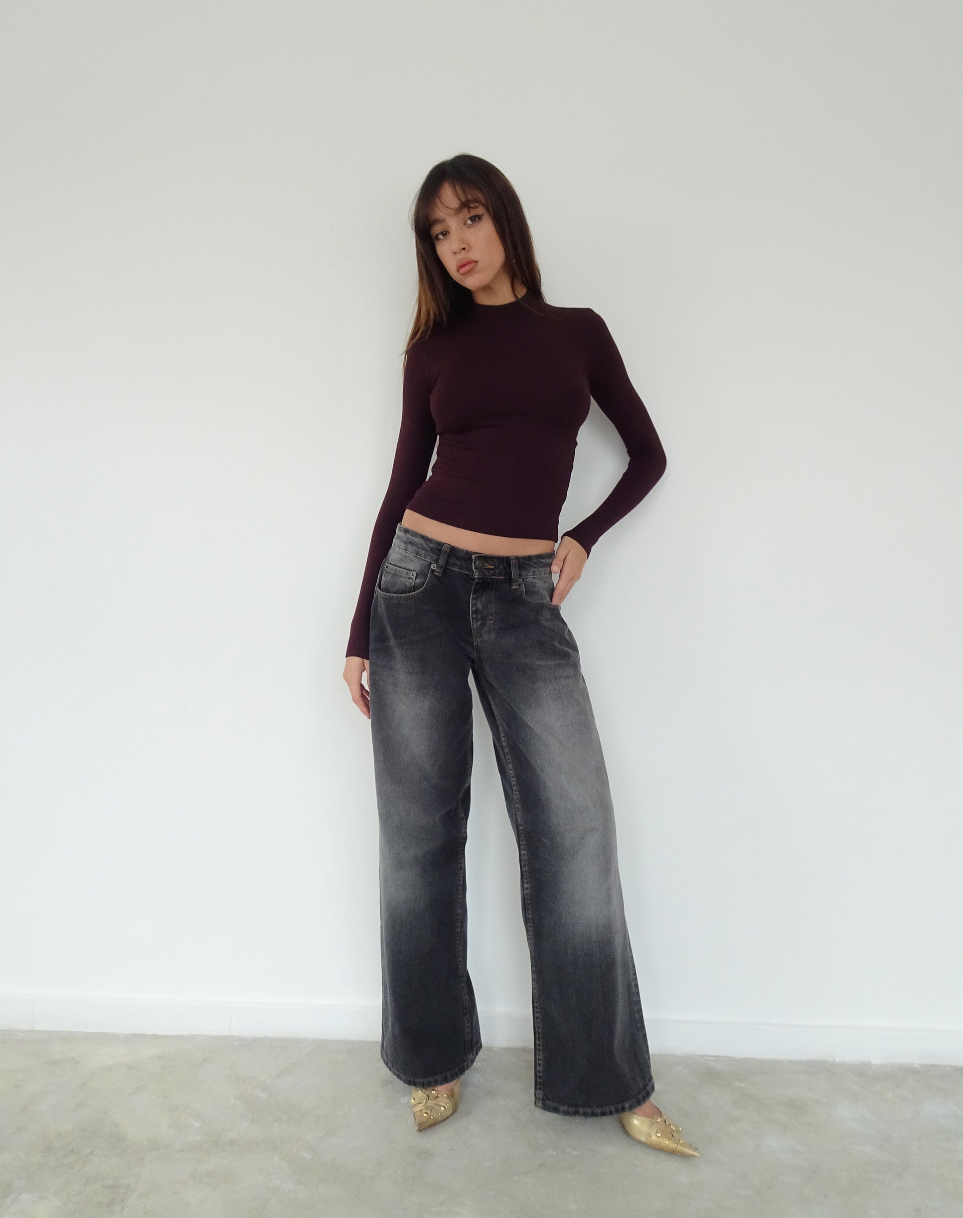Afbeelding van Mabel Hoge Hals Lange Mouw Geribbelde Top in Oxblood