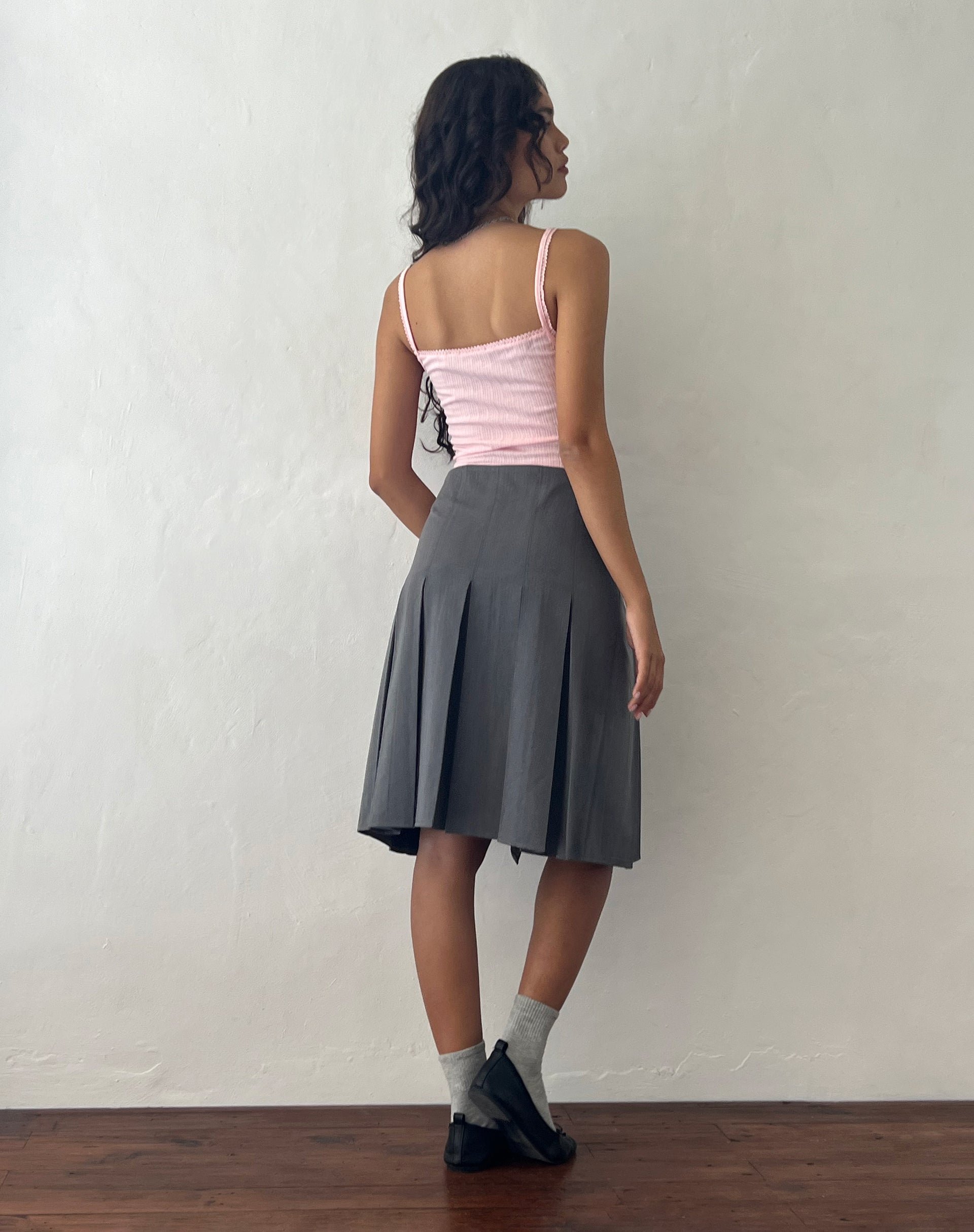 Afbeelding van Madelyn geplooide midi-rok in houtskool Tailoring