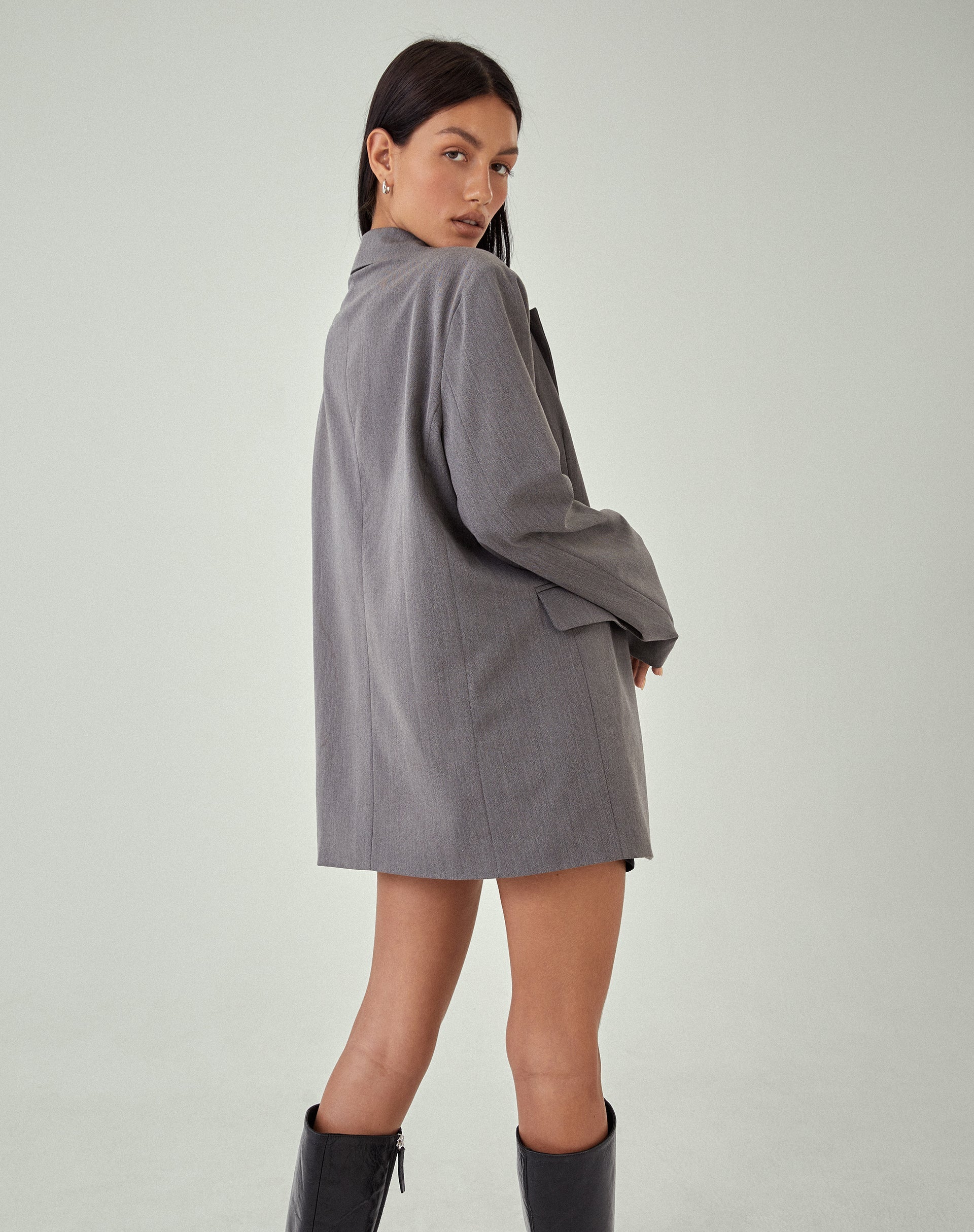 BEELD VAN Maiwa Blazer in Getailleerd houtskool