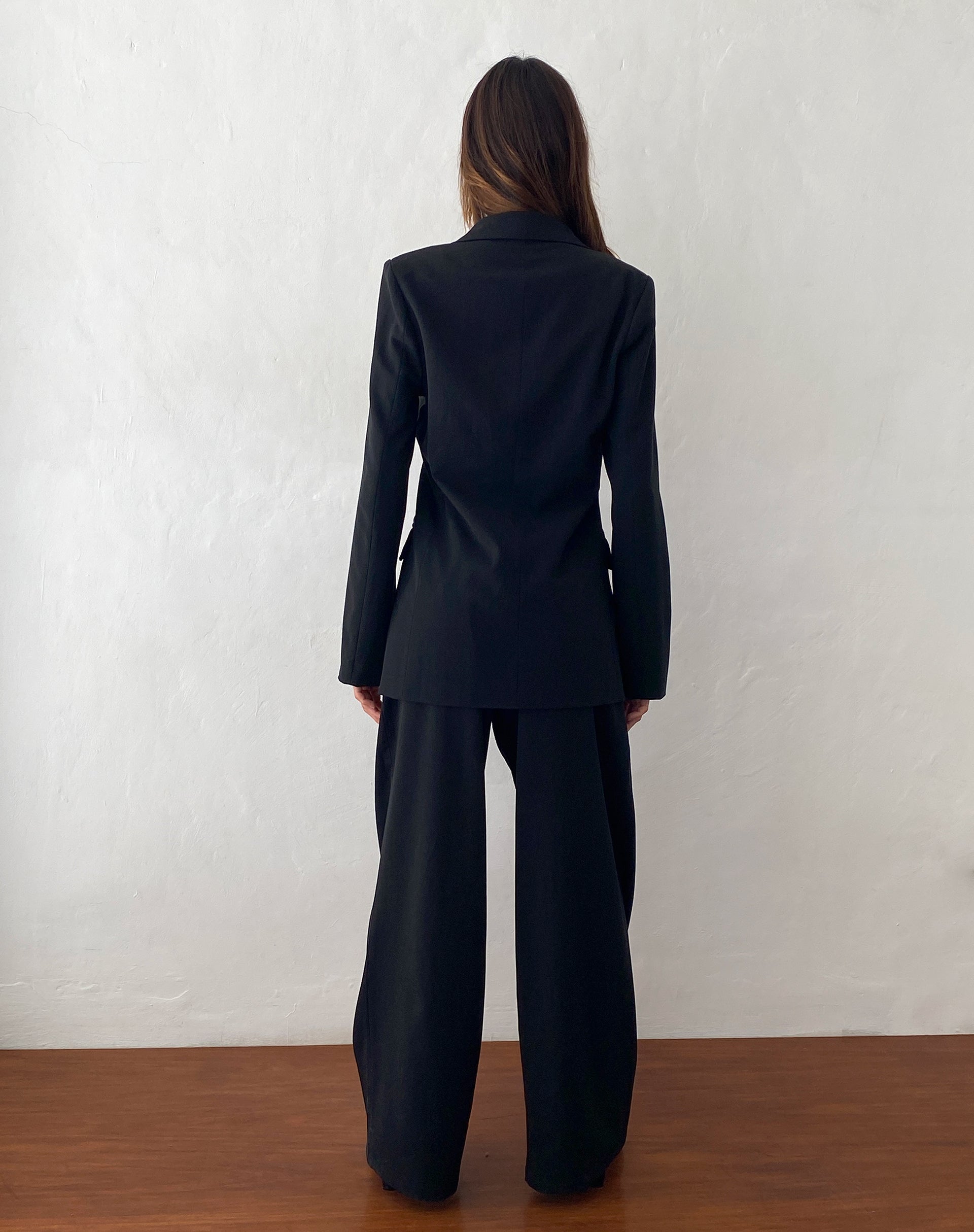 Afbeelding van Nailaka Lage taille broek met wijde pijpen in zwart