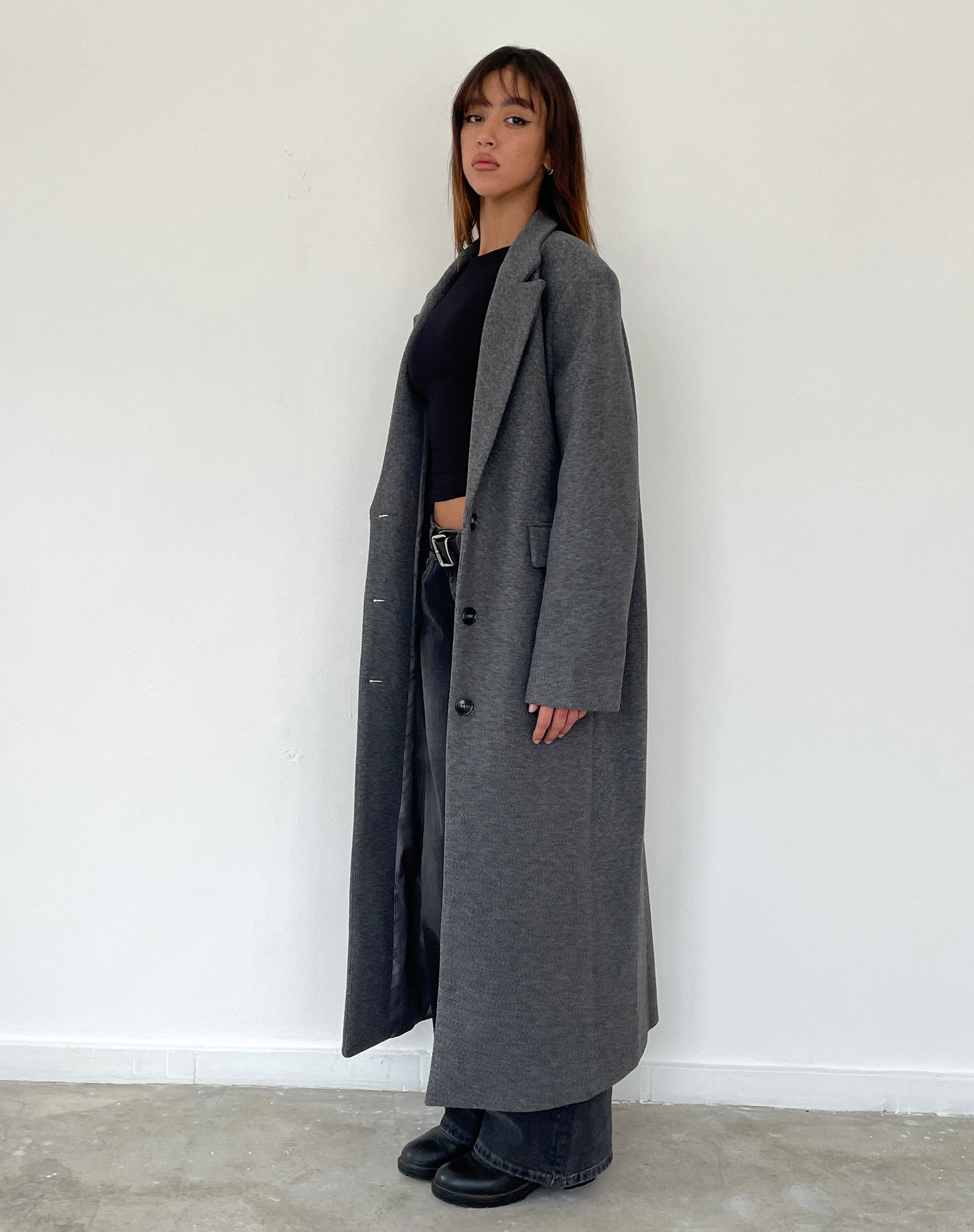 Afbeelding van Malati Wollen Longline Mantel in Charcoal