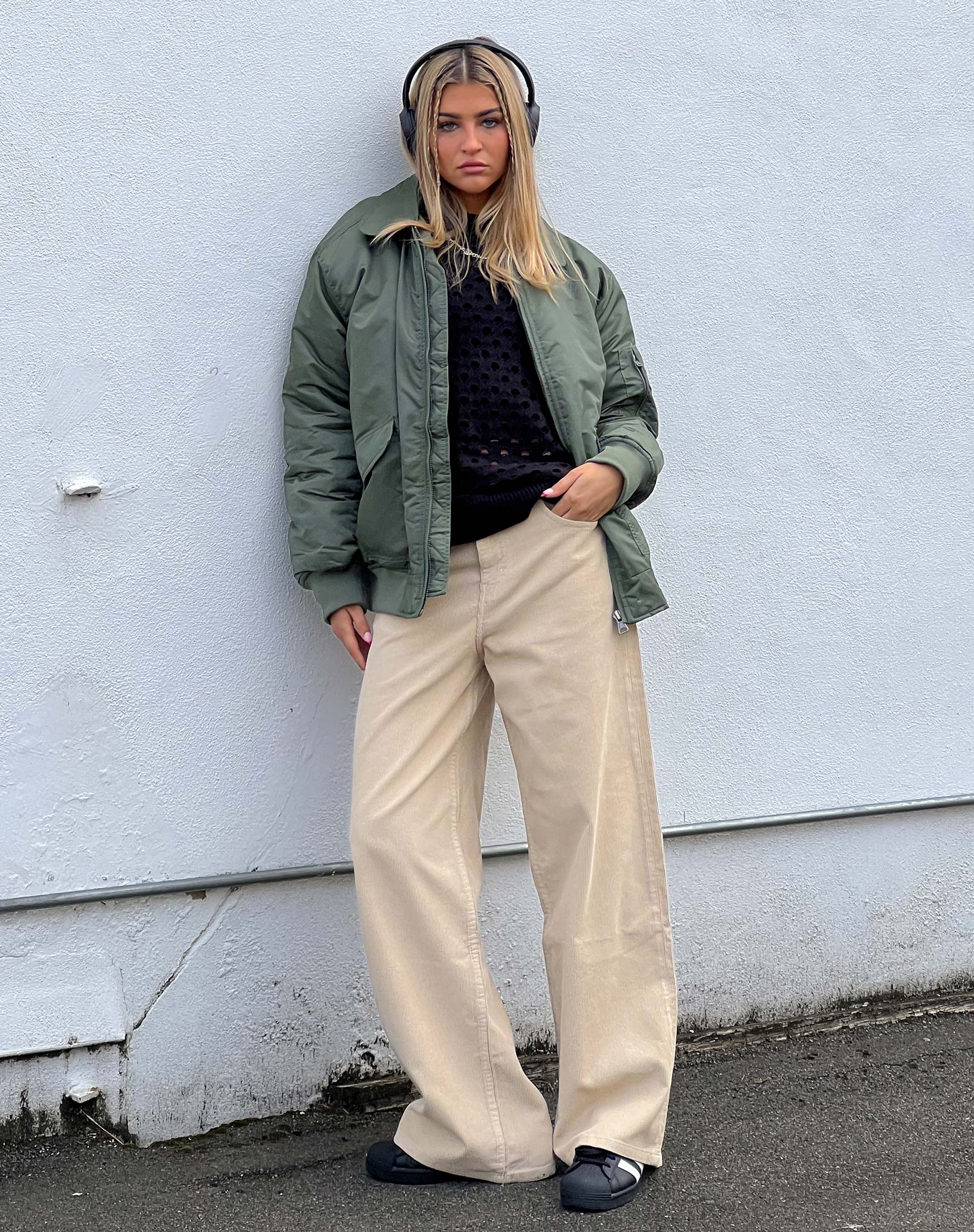 Afbeelding van Roomy Extra Wide Jeans in Koord Licht Tan