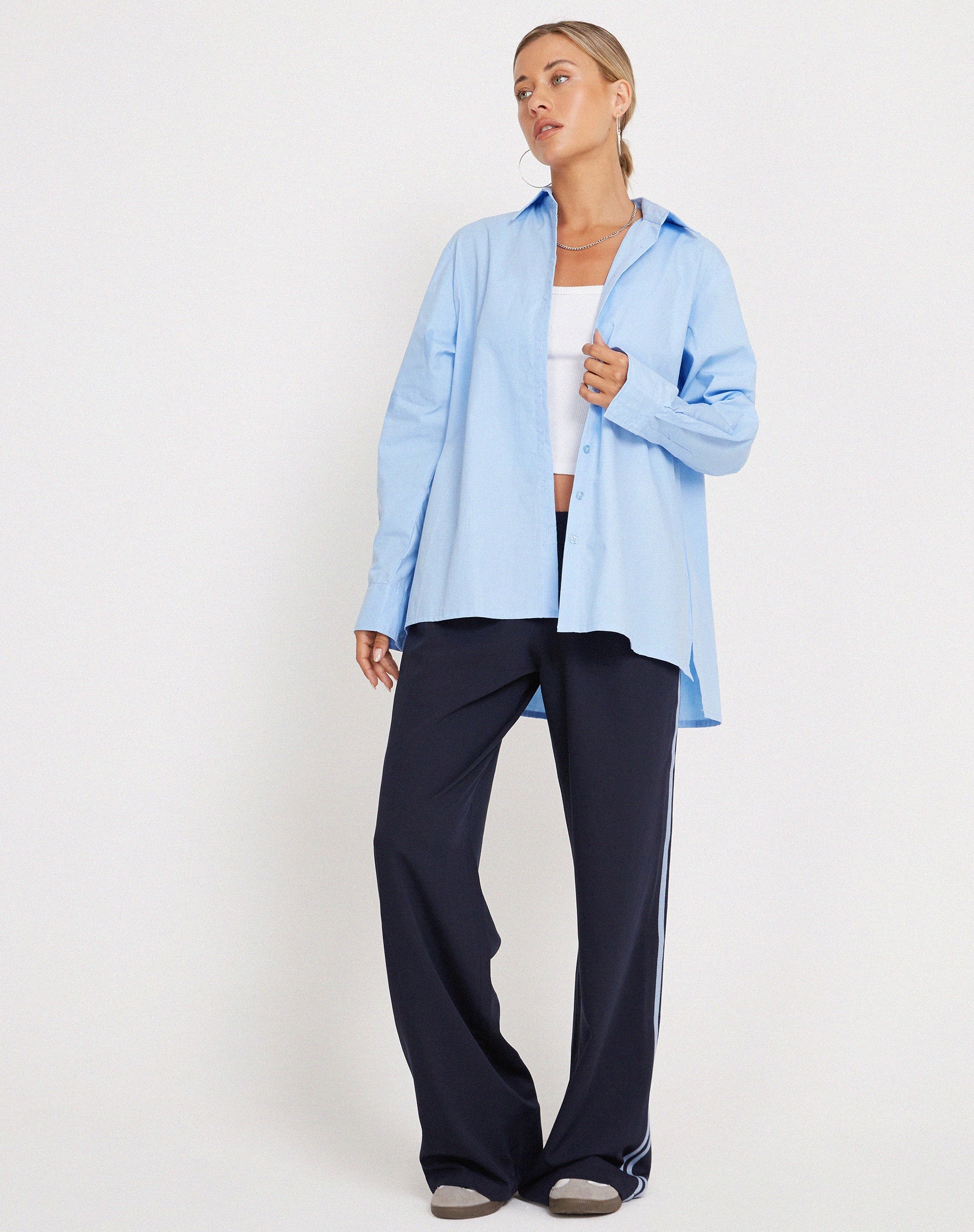 Afbeelding van Mavis Button Up Shirt in Popeline Hemelsblauw