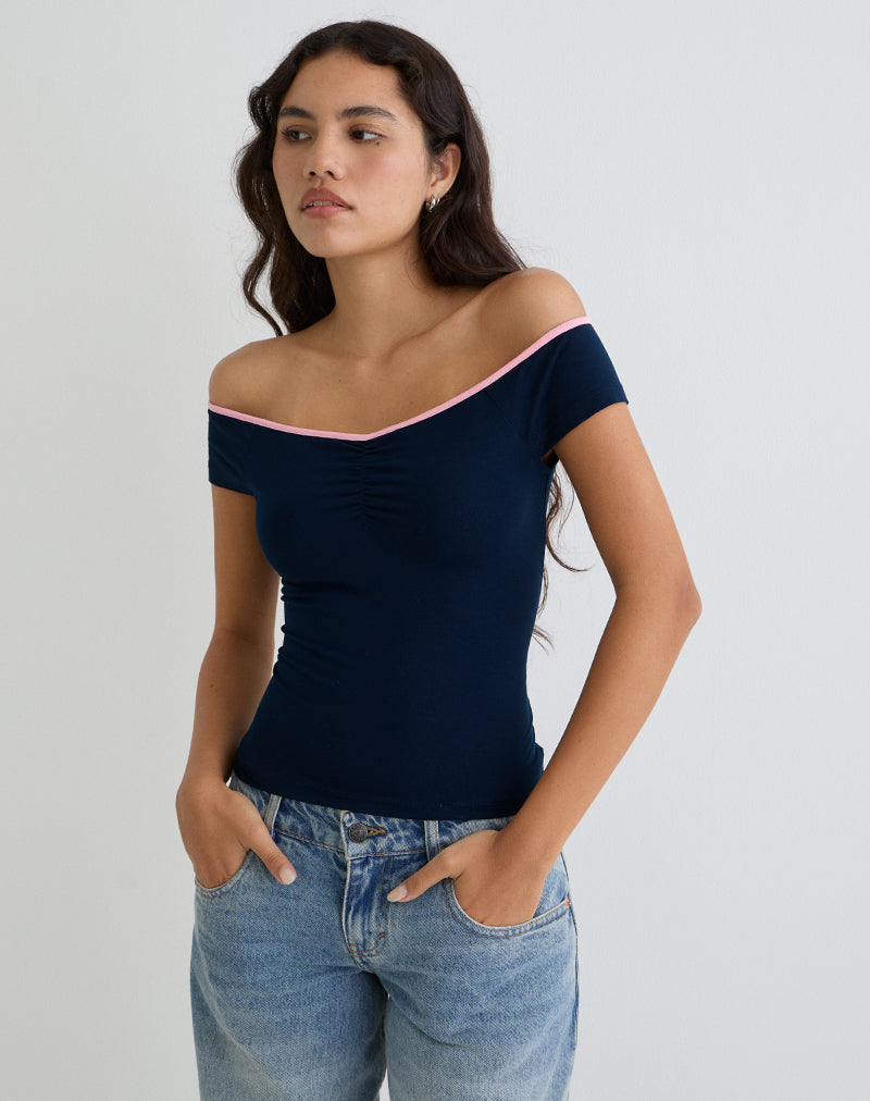 Mayomi Off the Shoulder Top in Navy met Roze Binding