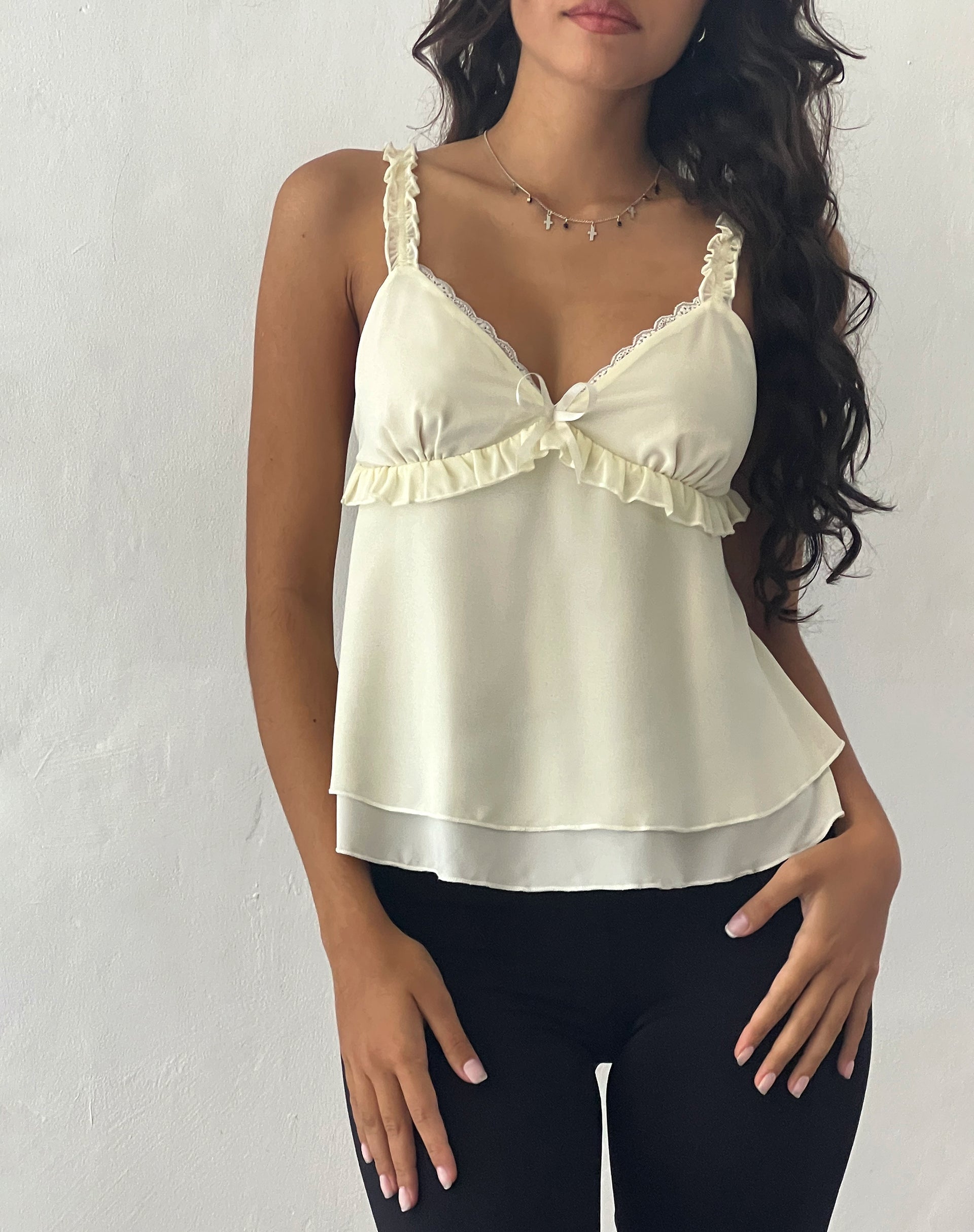 Afbeelding van Melinda Frill Edge Cami Top in Ivoor