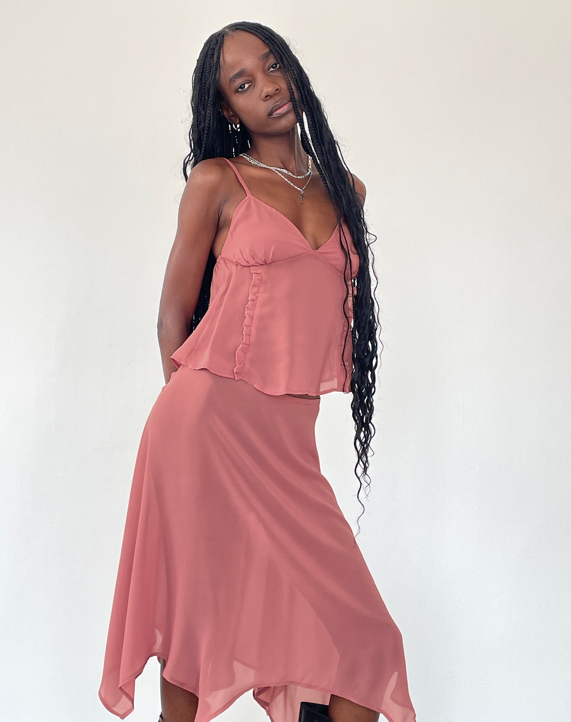 Afbeelding van Melly Chiffon Cami Top in Dessert Sand