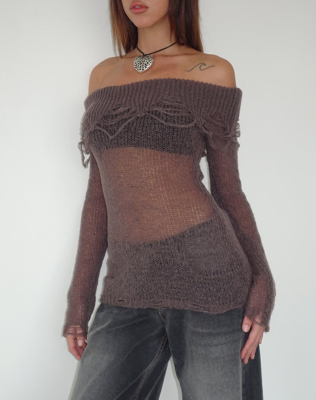 Milena Distress Knit Bardot Top met lange mouwen in Maroon