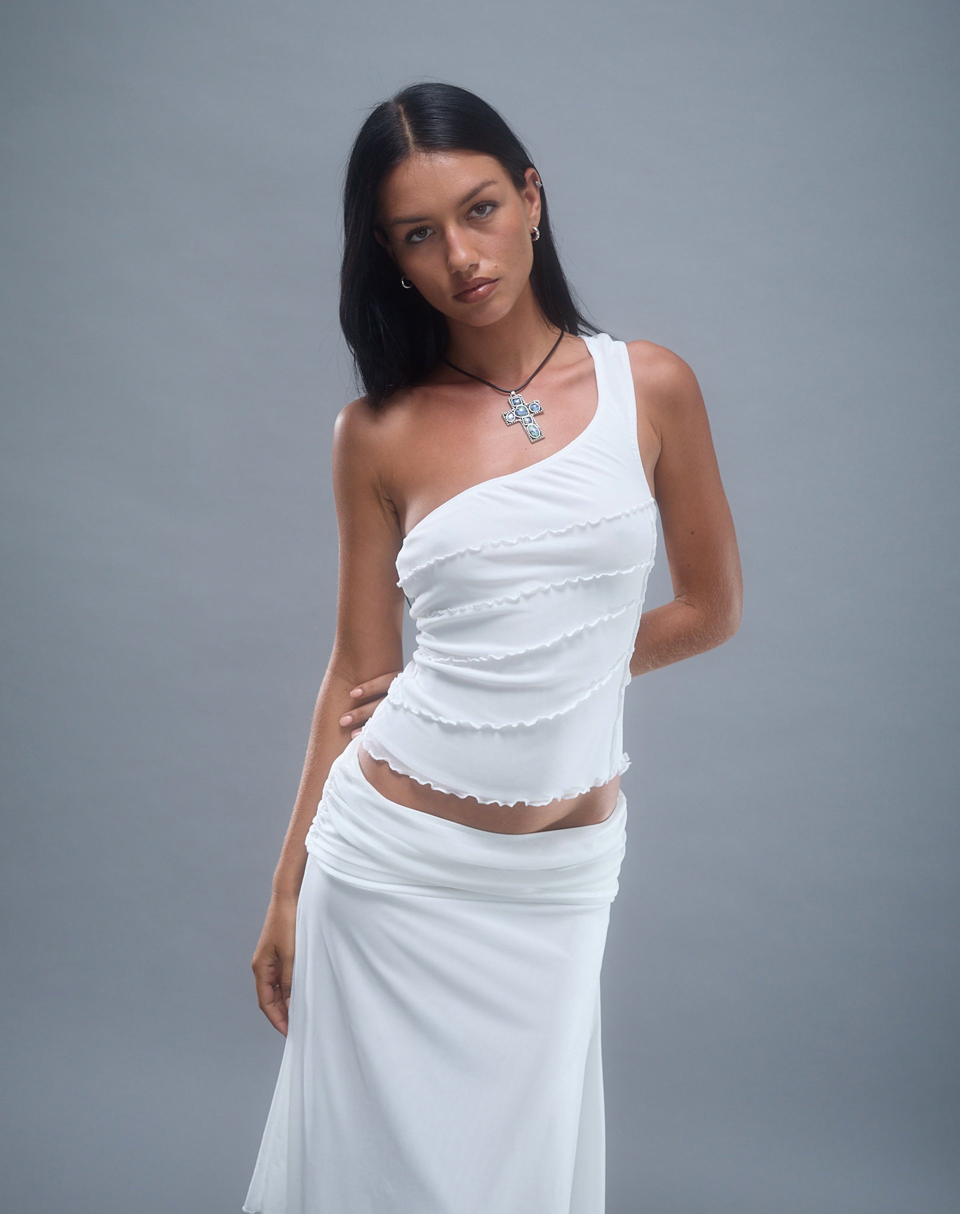Afbeelding van Cochise Naaddetail One Shoulder Mesh Top in Ivoor