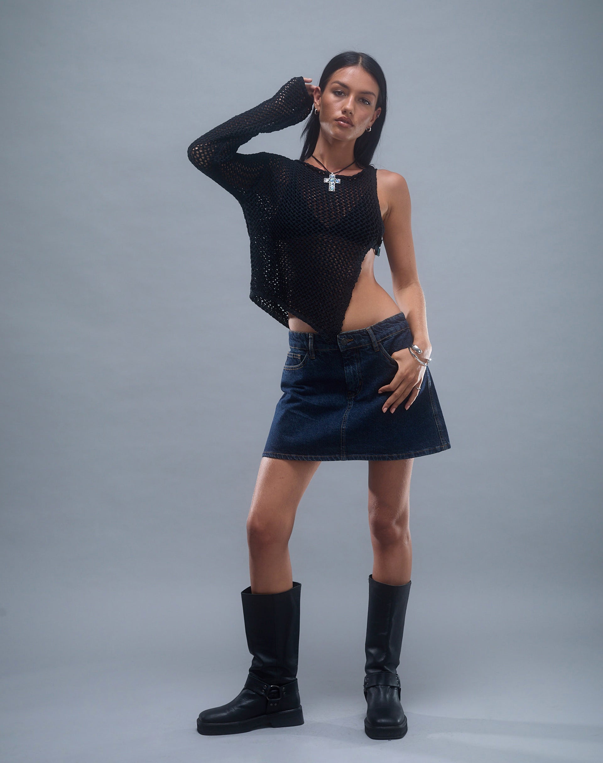 Afbeelding van Nung Open Knit Asymmetrische Top in Zwart