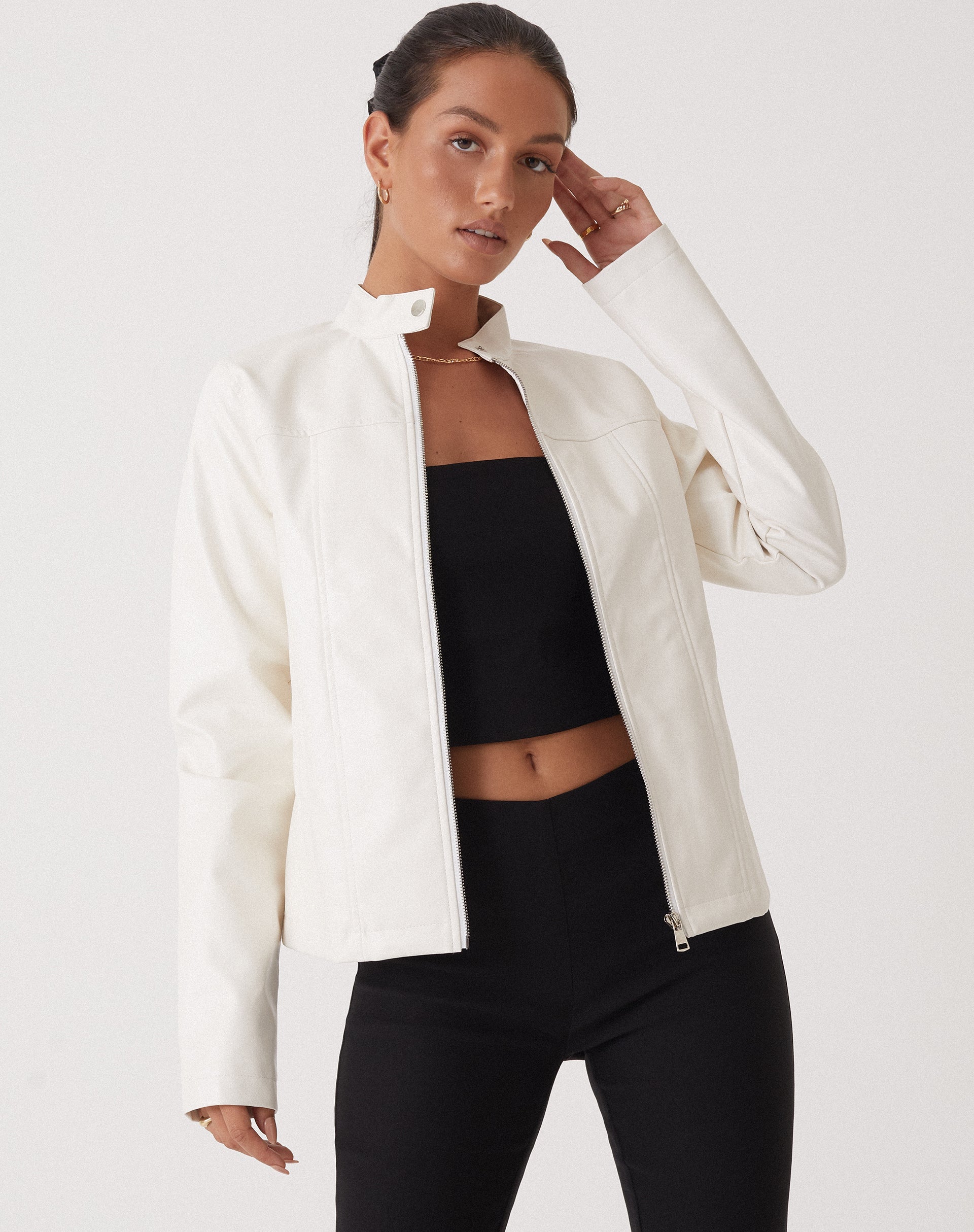 beeld van MOTEL X OLIVIA NEILL Olivia Jacket in PU Wit