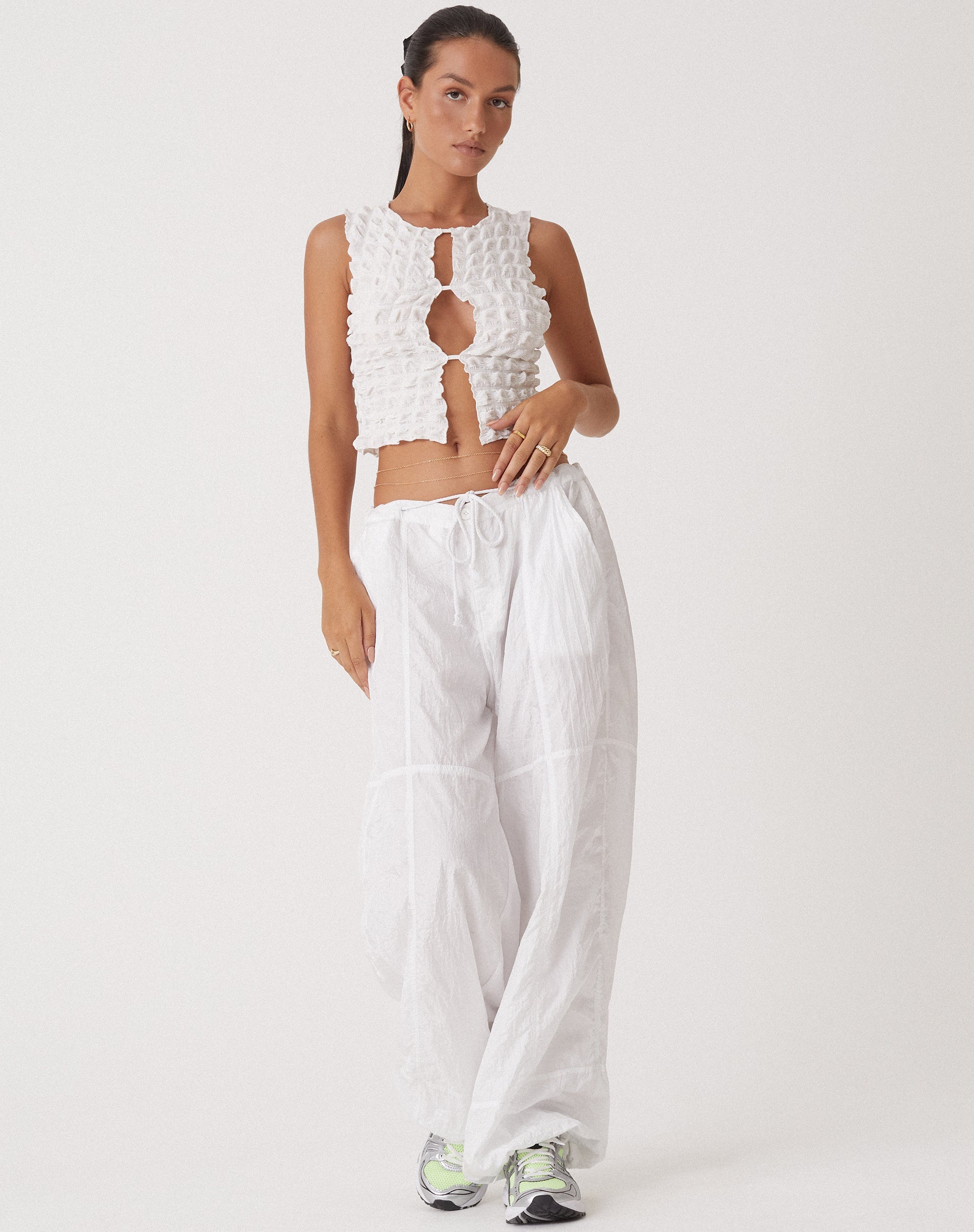 beeld van MOTEL X OLIVIA NEILL Nolan uitgesneden top in bubble-jersey, echt wit
