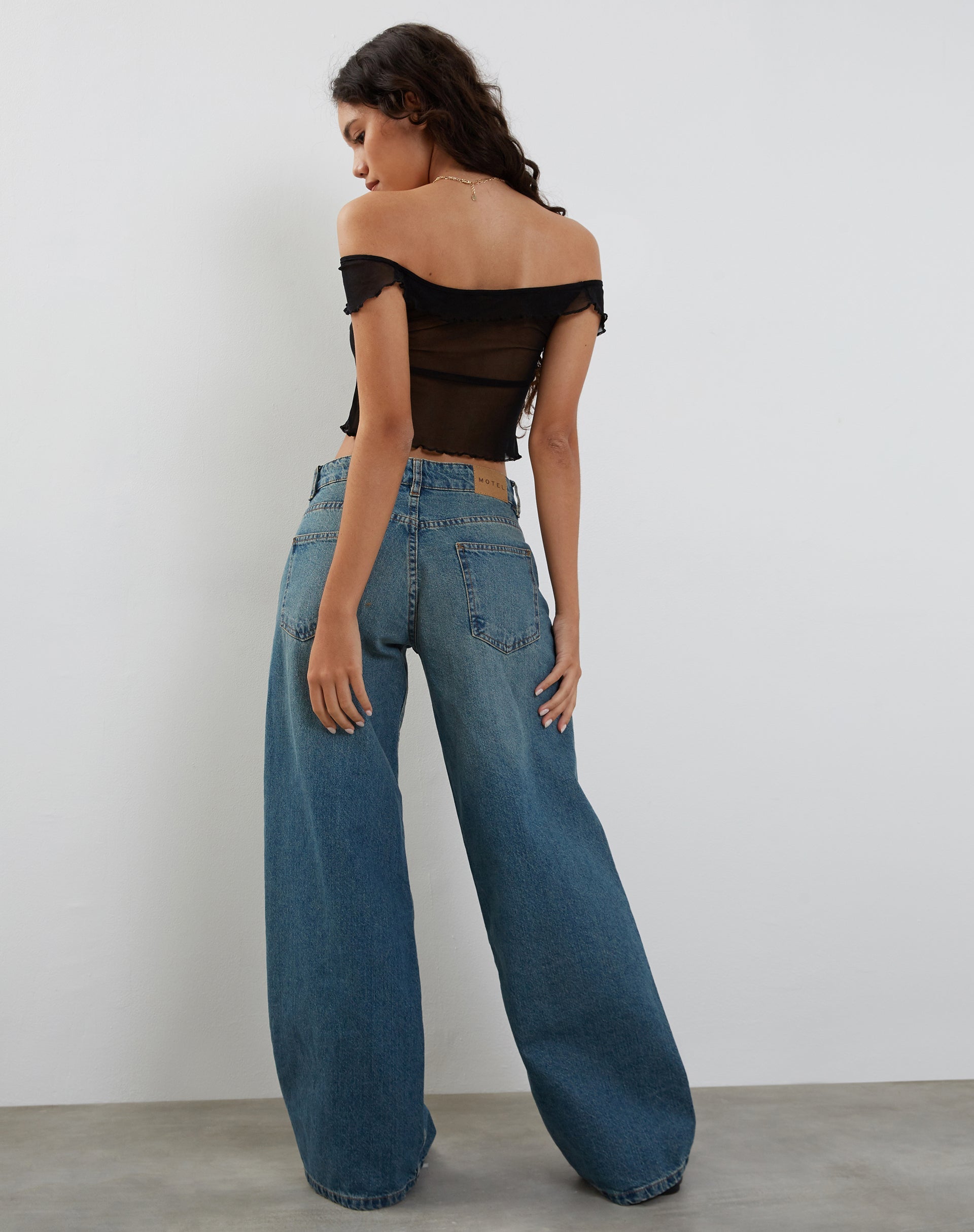 Afbeelding van Nabil Bardot Top in Mesh Zwart