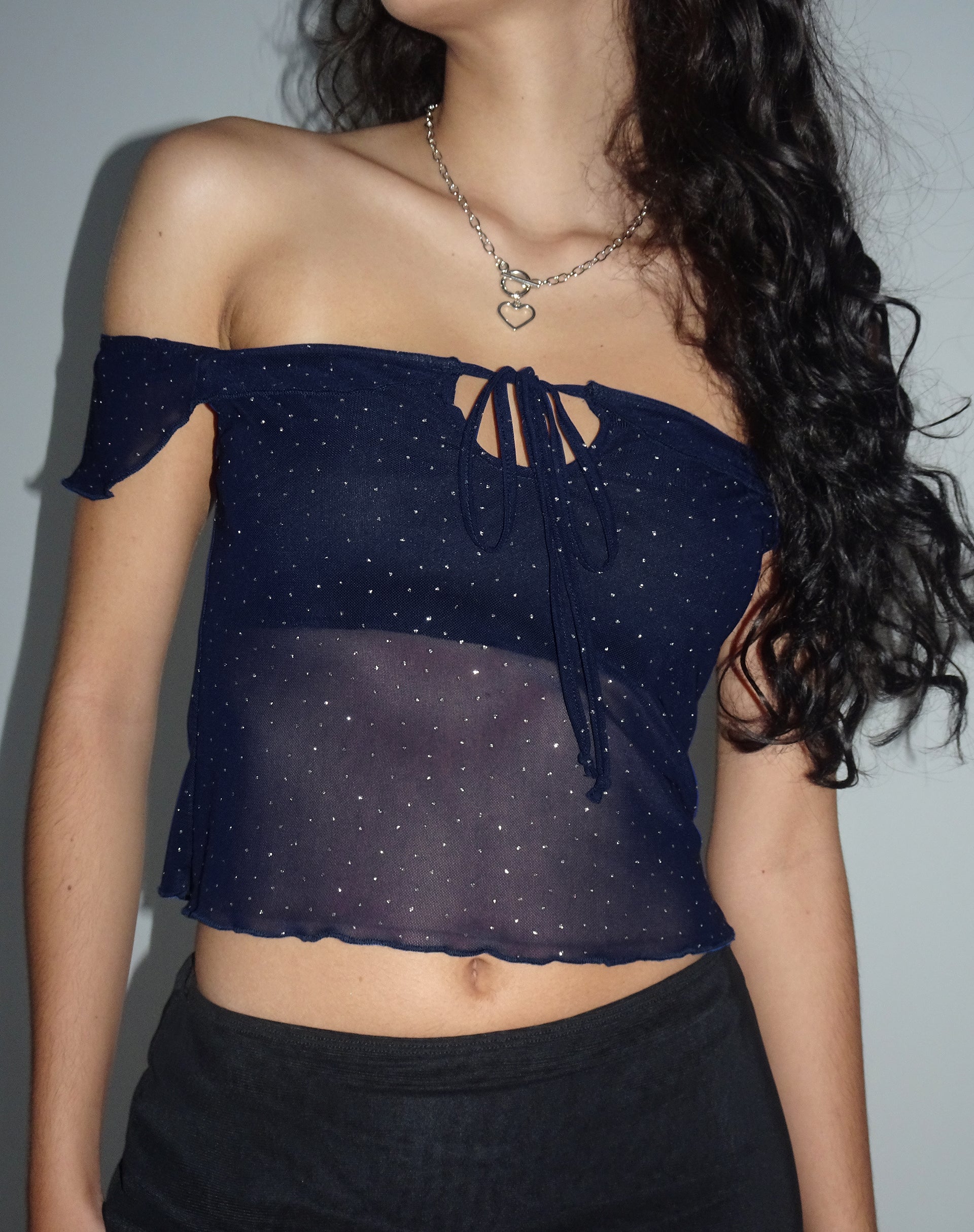 Afbeelding van Nabil Bardot Crop Top in Mesh Navy