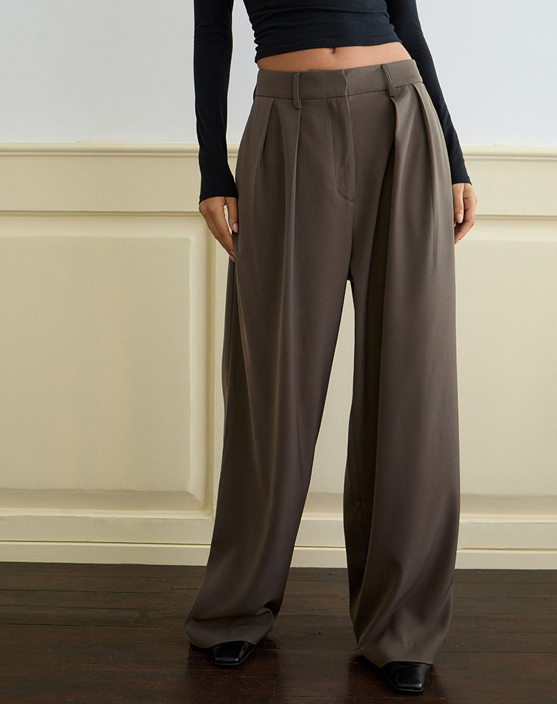 Nala broek met brede plooien in kleermakersleer Truffel
