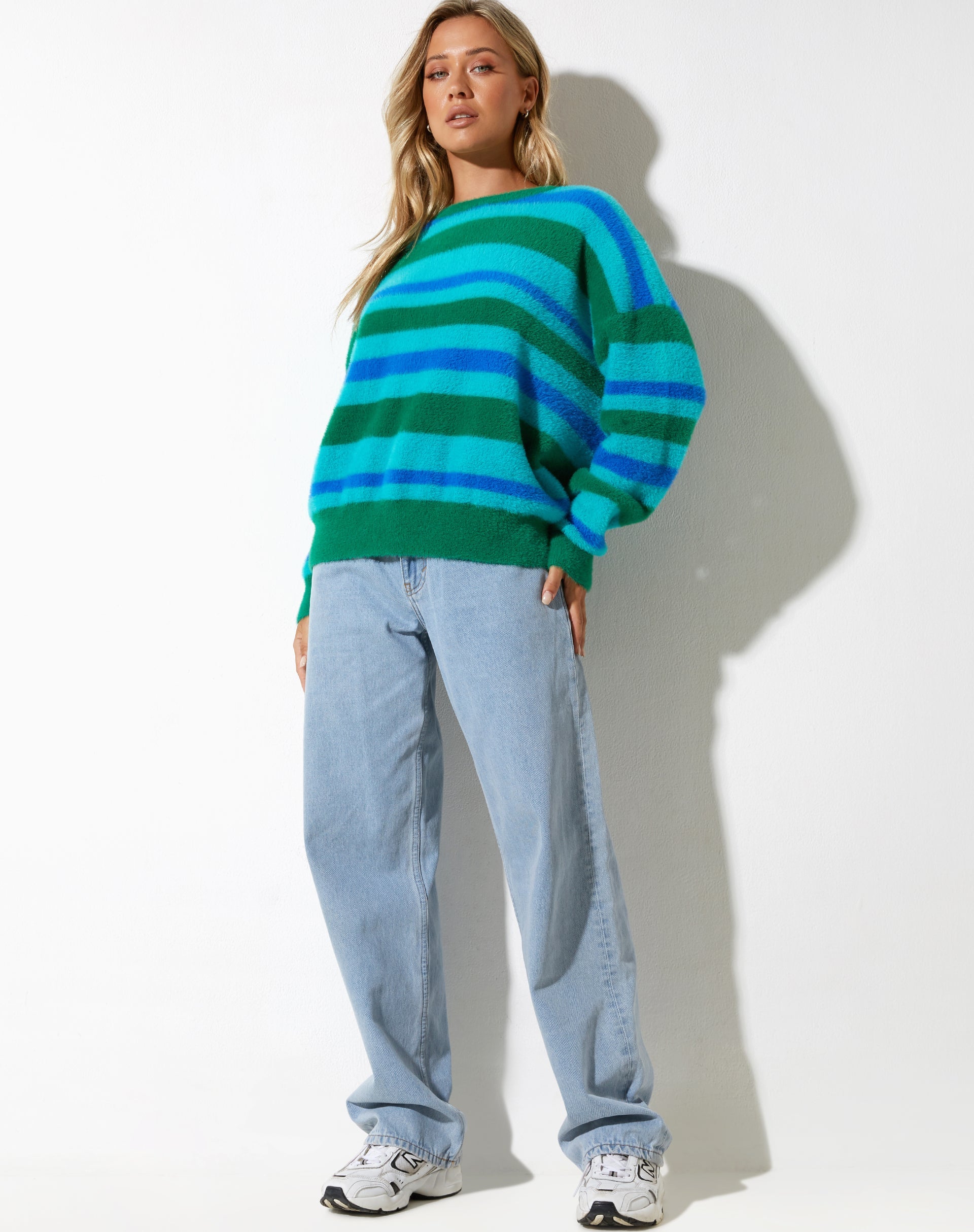 Afbeelding van Namari Trui in Fluffy Garen Turquoise