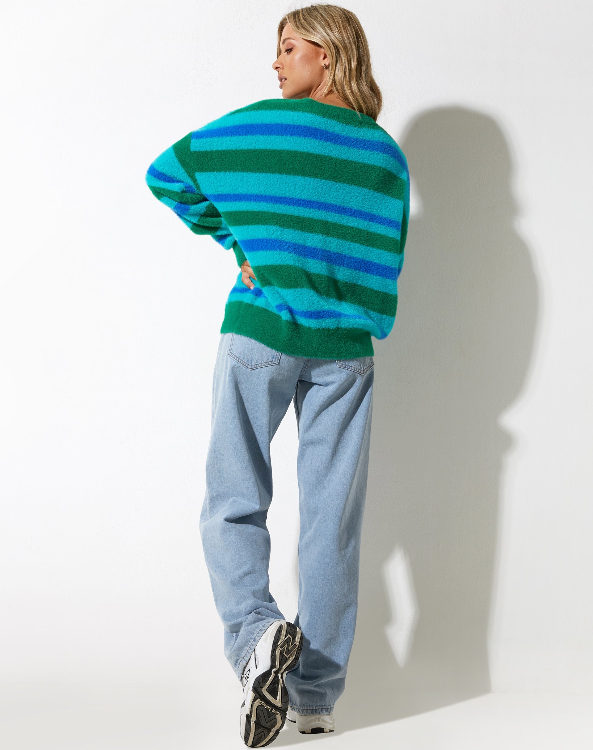 Afbeelding van Namari Trui in Fluffy Garen Turquoise