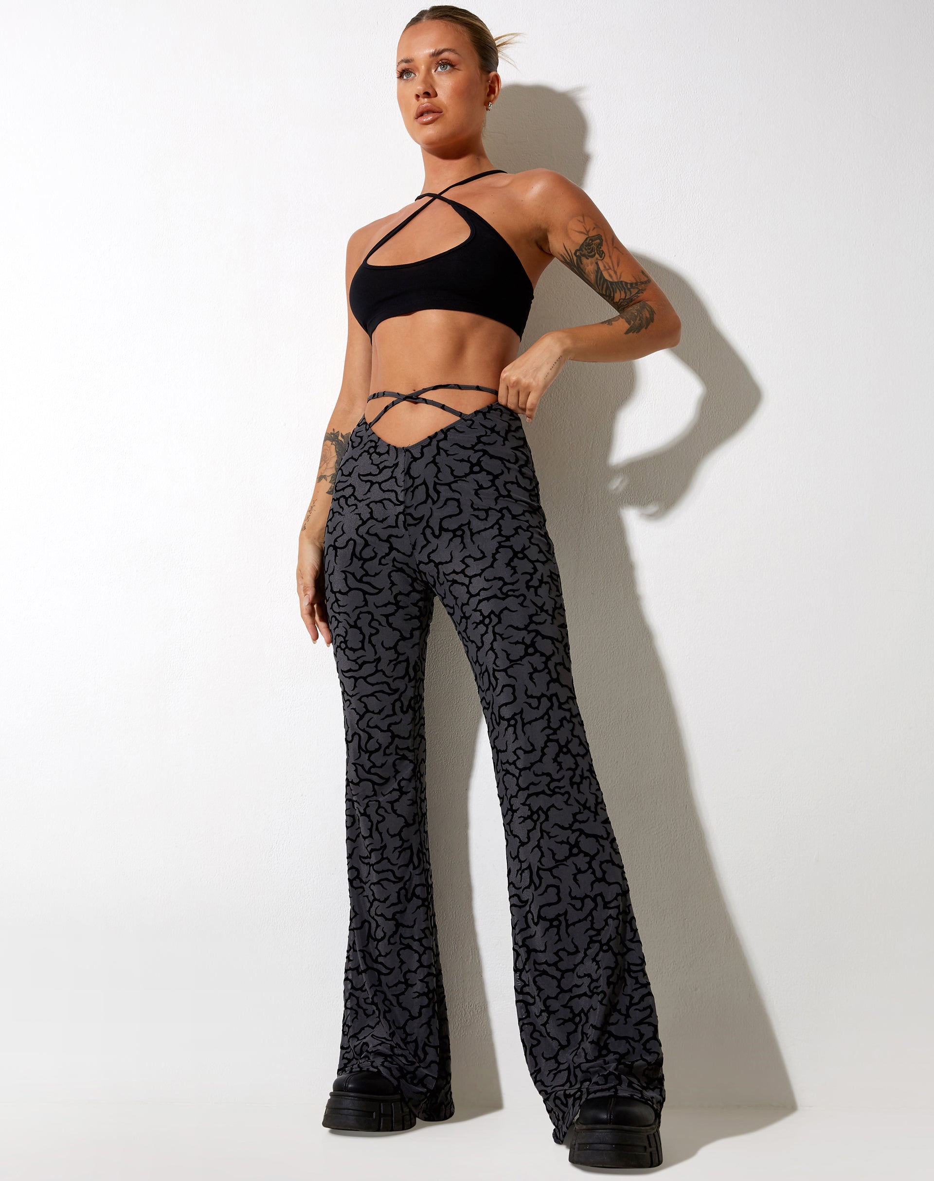 Afbeelding van Nancha Flare Broek in Tribal Flock