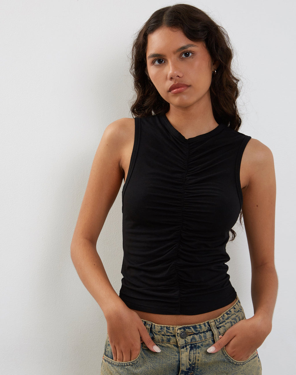 Naoko Top met Ruches in Zwart