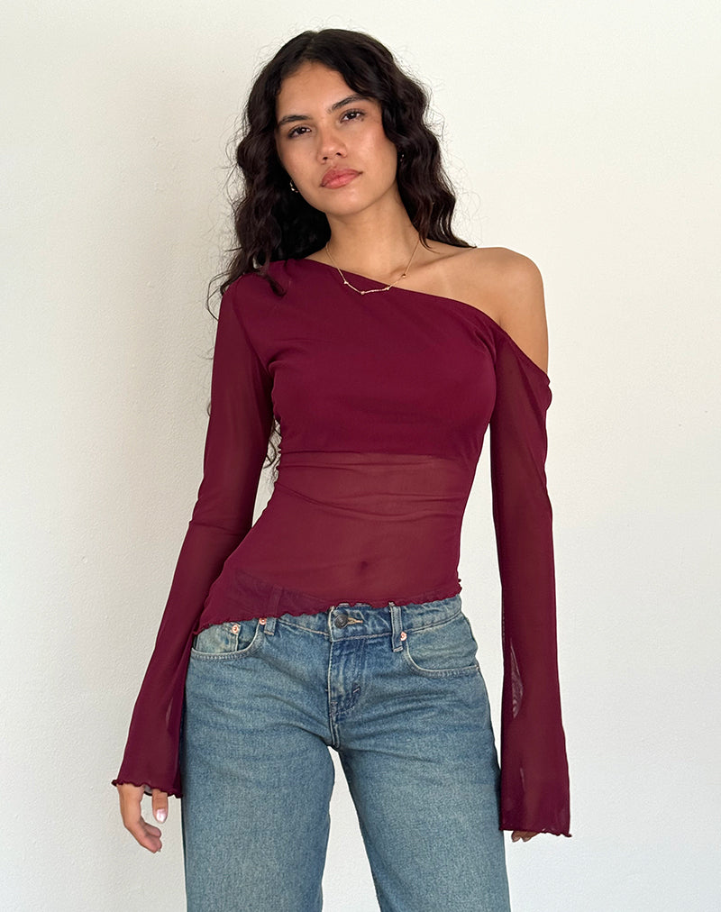 Afbeelding van Narcissa Asymmetrische Lange Mouw Top in Maroon