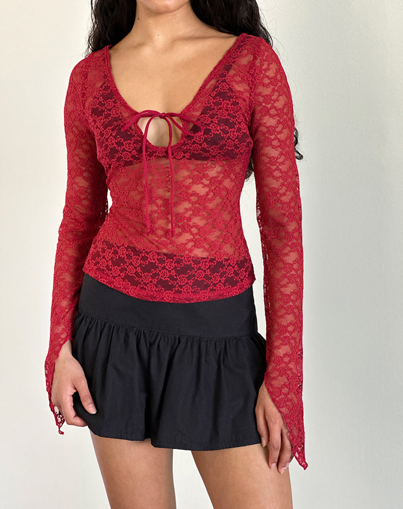 Natasha Top met Bandje Voorkant in Mari Kant Rood