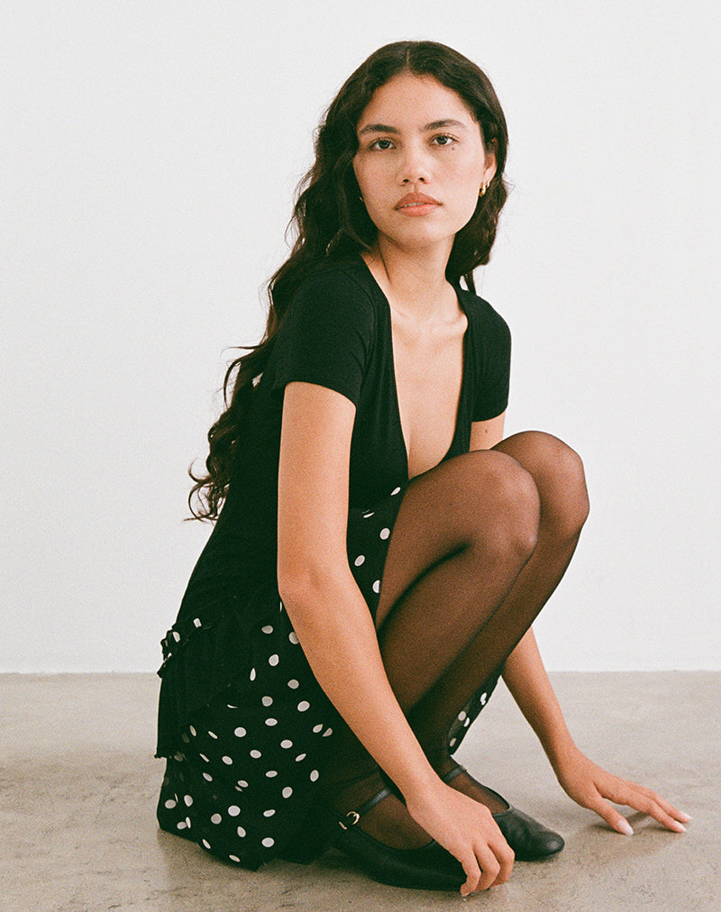 Afbeelding van Navya Wrap Mini Dress in Polka Zwart Wit