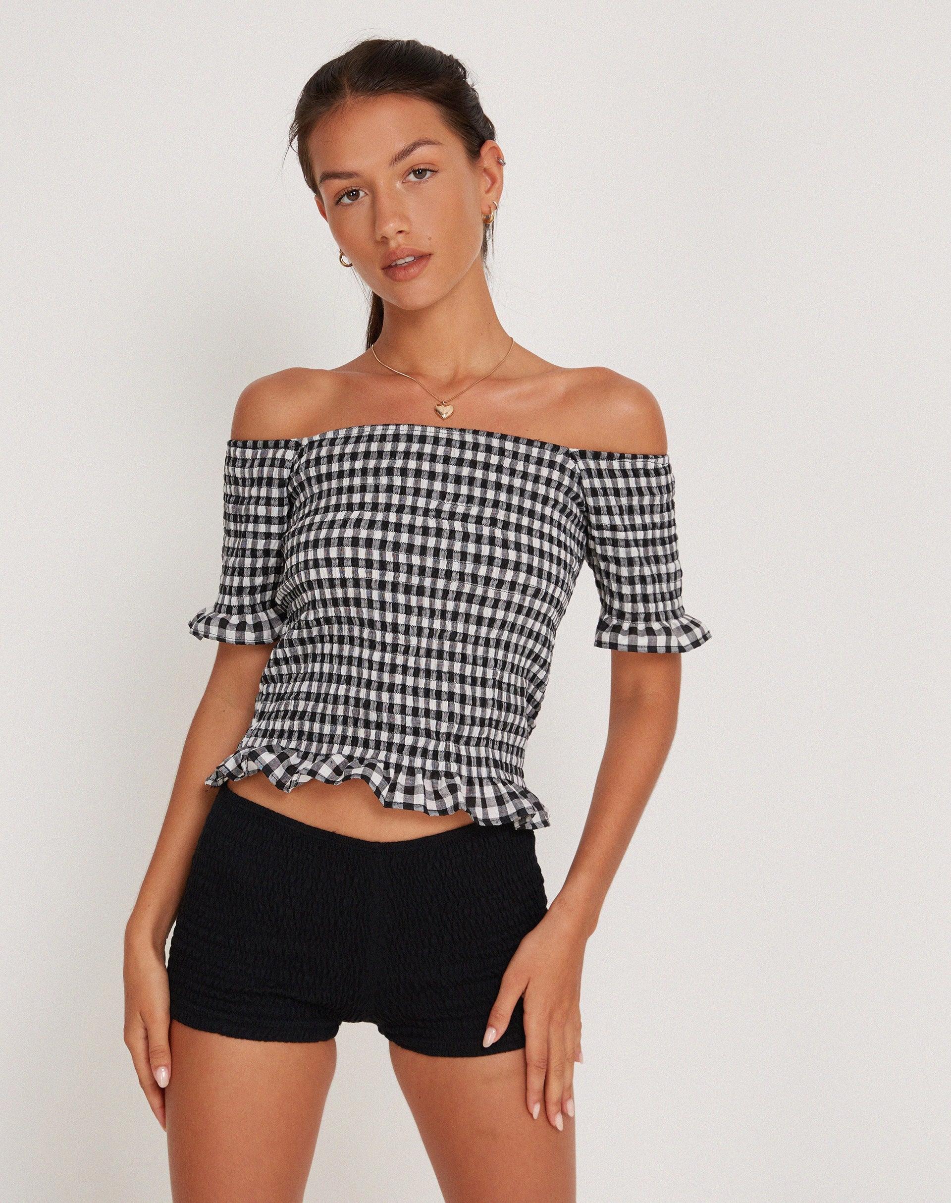 Afbeelding van Rerita Shirred Micro Shorts in Zwart