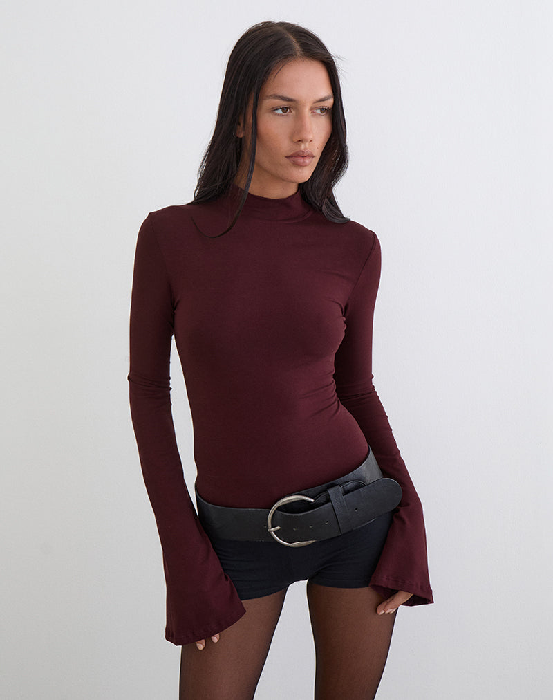 Afbeelding van Nell High Neck Long Sleeve Top in Dark Plum