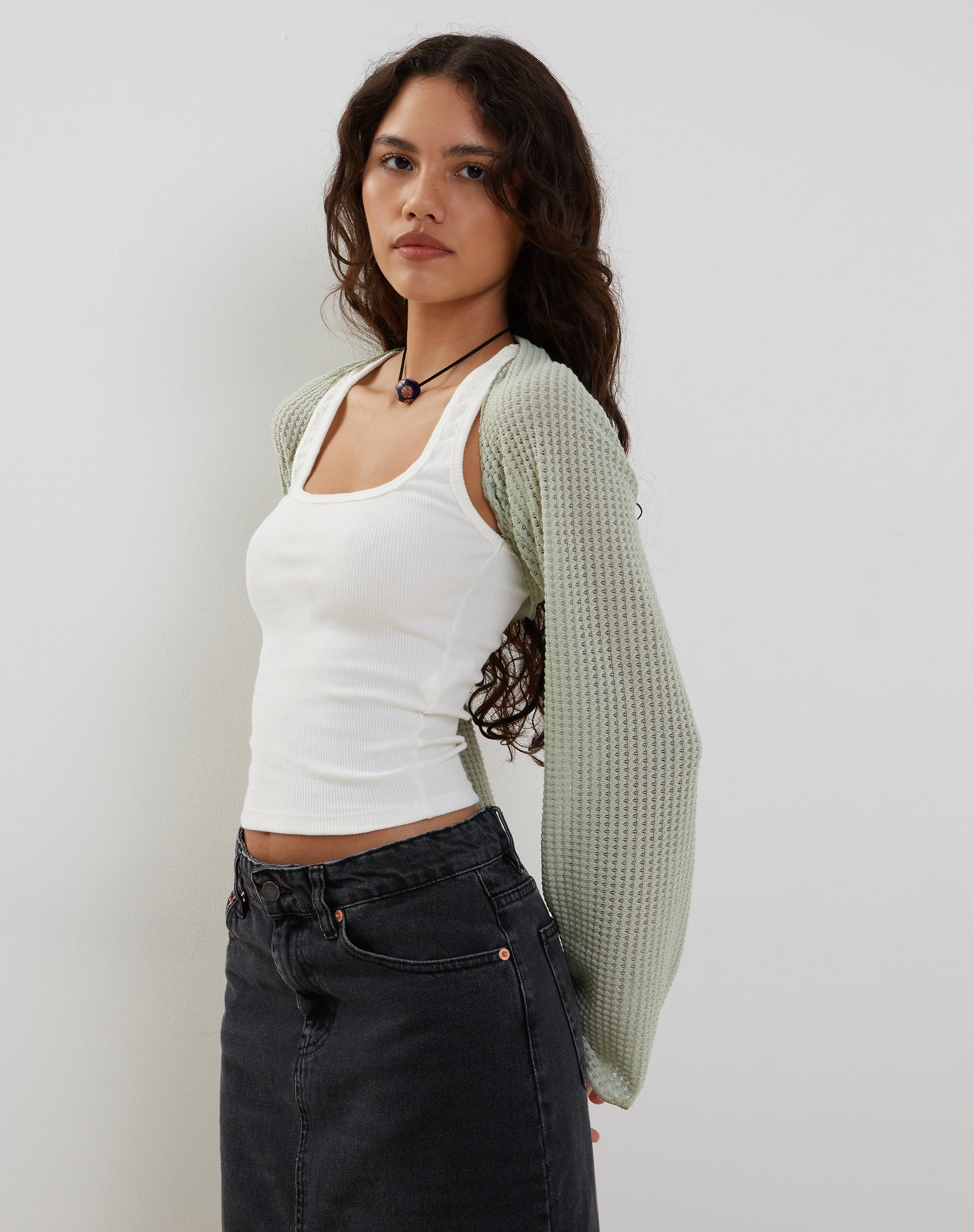 Afbeelding van Nobila Shrug Top in Sage Textured Crochet
