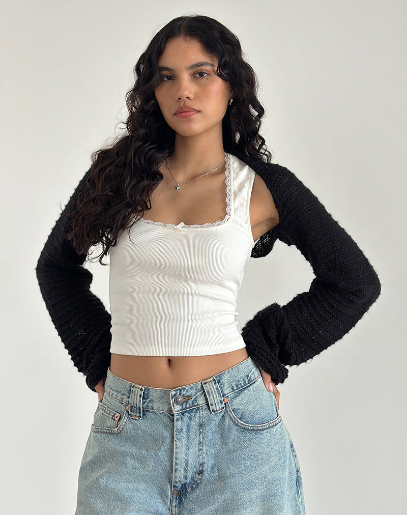 Nobila Shrug Top in Zwart