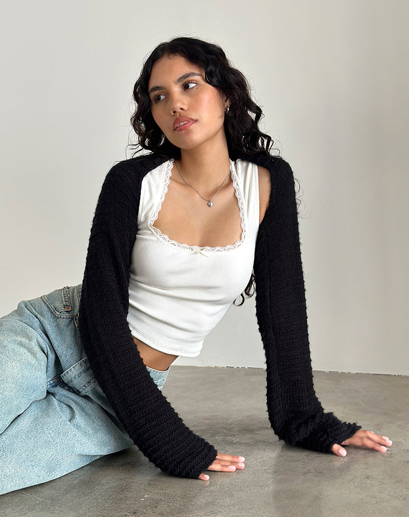 Nobila Shrug Top in Zwart