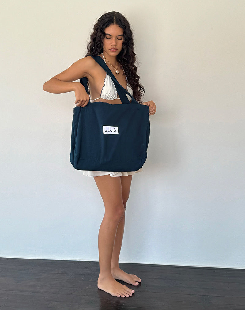 Afbeelding van Nola Totebag in Navy met Motel Love borduursel