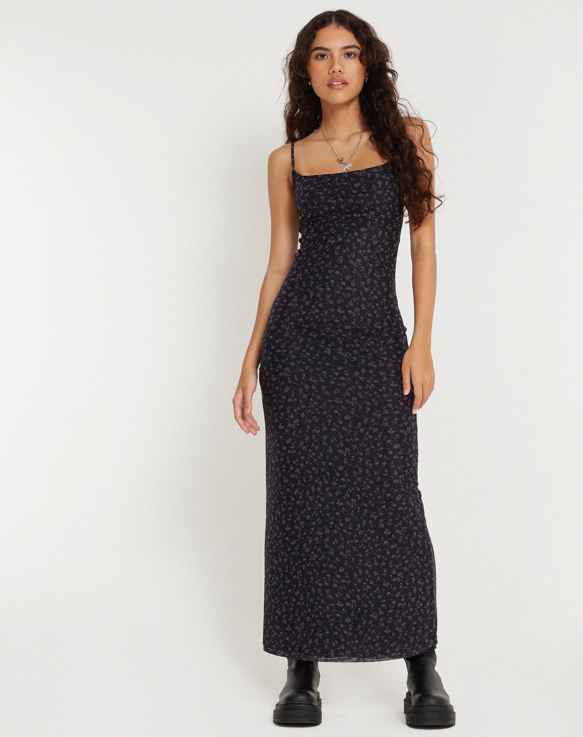 Afbeelding van Norila Maxi Dress in Dark Ditsy Rose Black