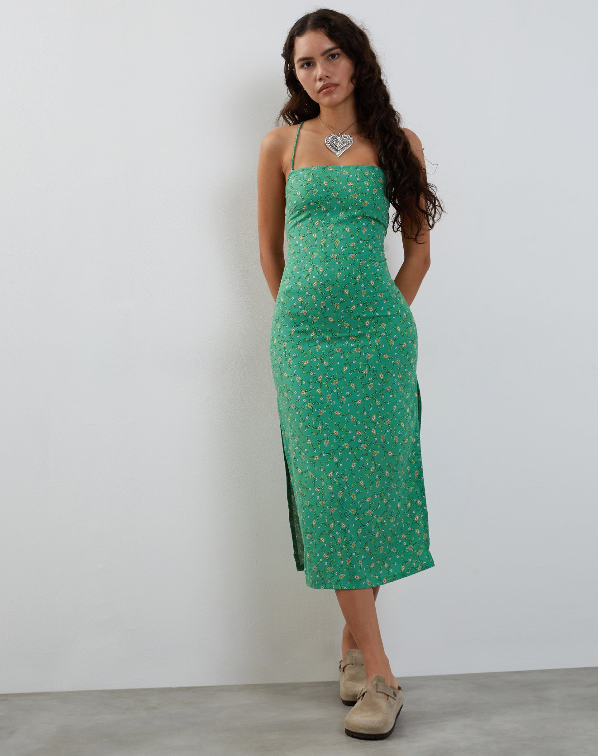 Afbeelding van Nosita Midi Dress In Paisley Fun Green