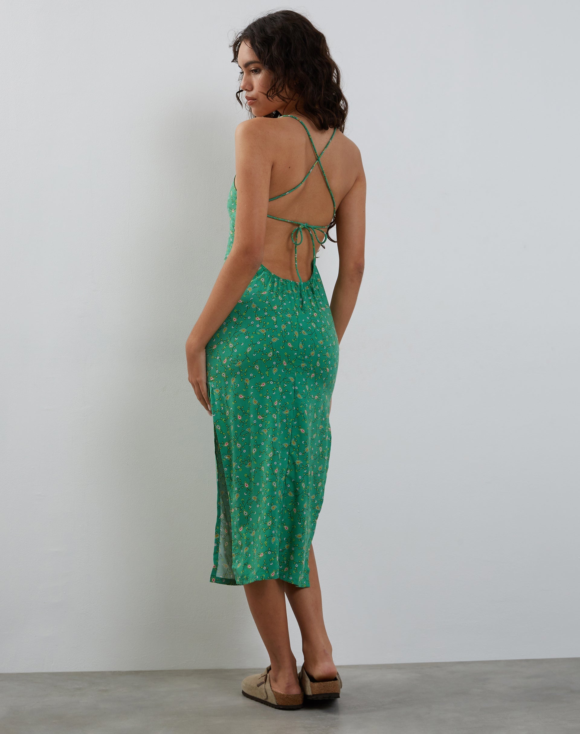Afbeelding van Nosita Midi Dress In Paisley Fun Green