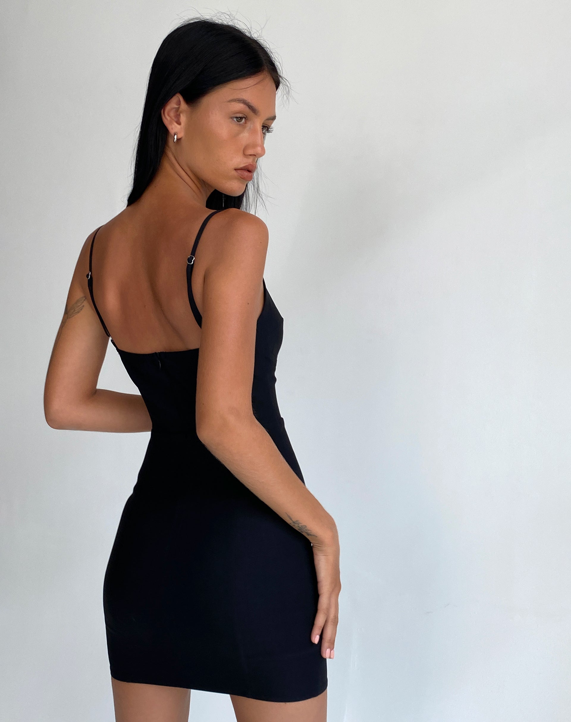 Afbeelding van Olesia Mini Dress in Tailoring Zwart