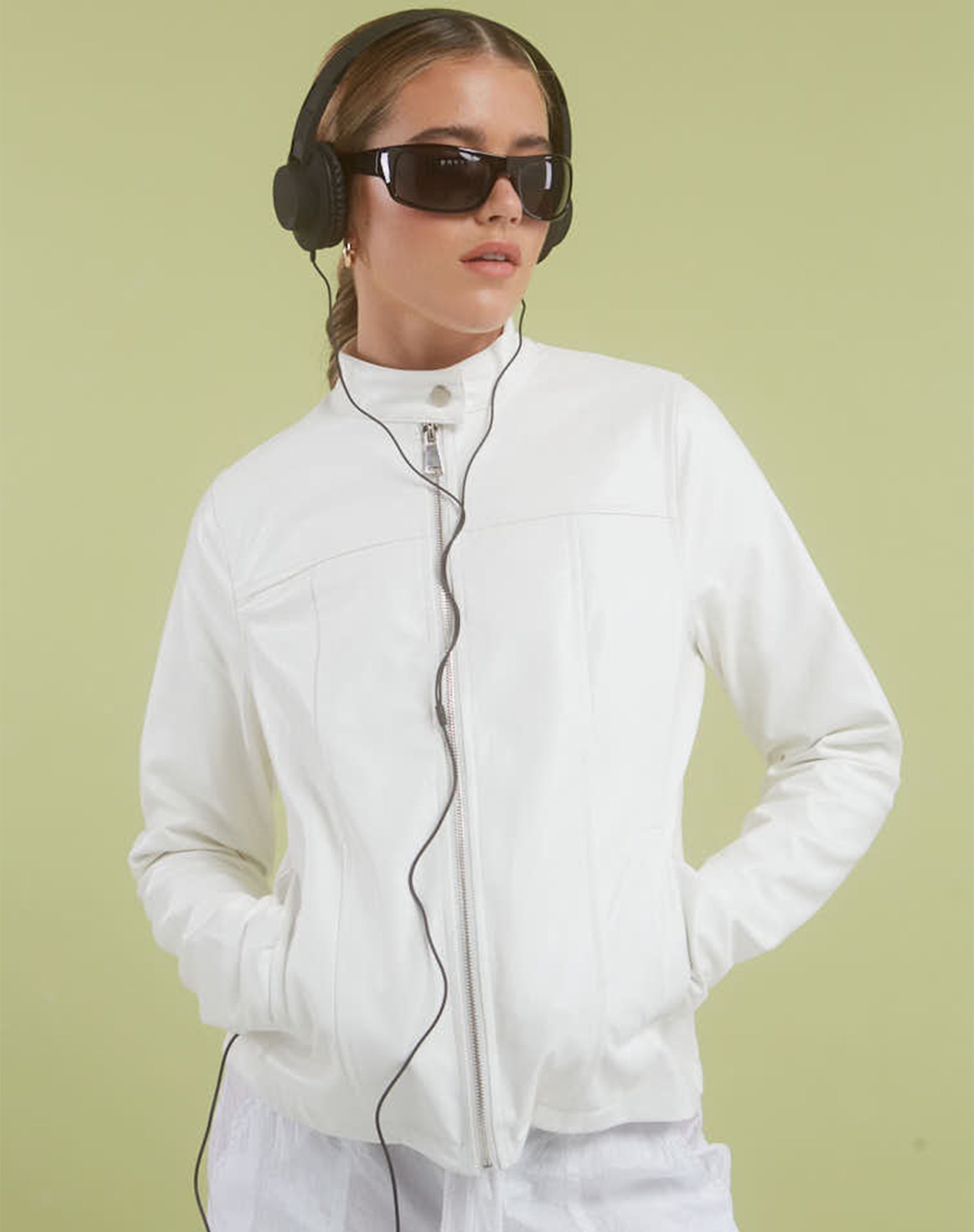 beeld van MOTEL X OLIVIA NEILL Olivia Jacket in PU Wit