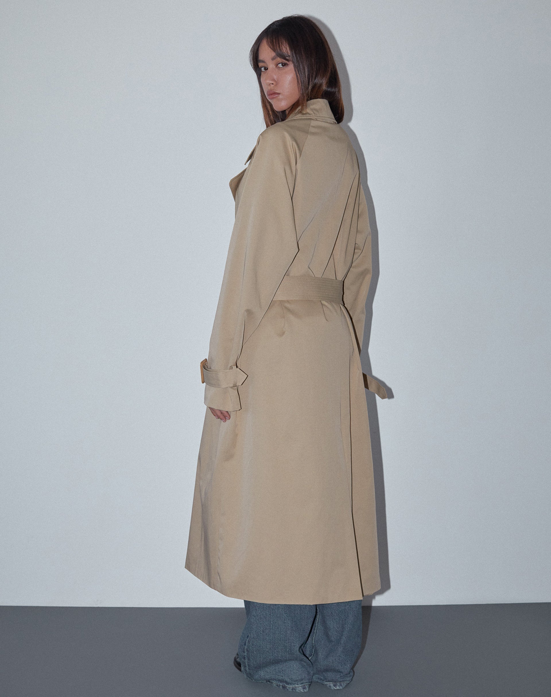 Afbeelding van Orcati Trenchcoat met twee rijen knopen in Tan