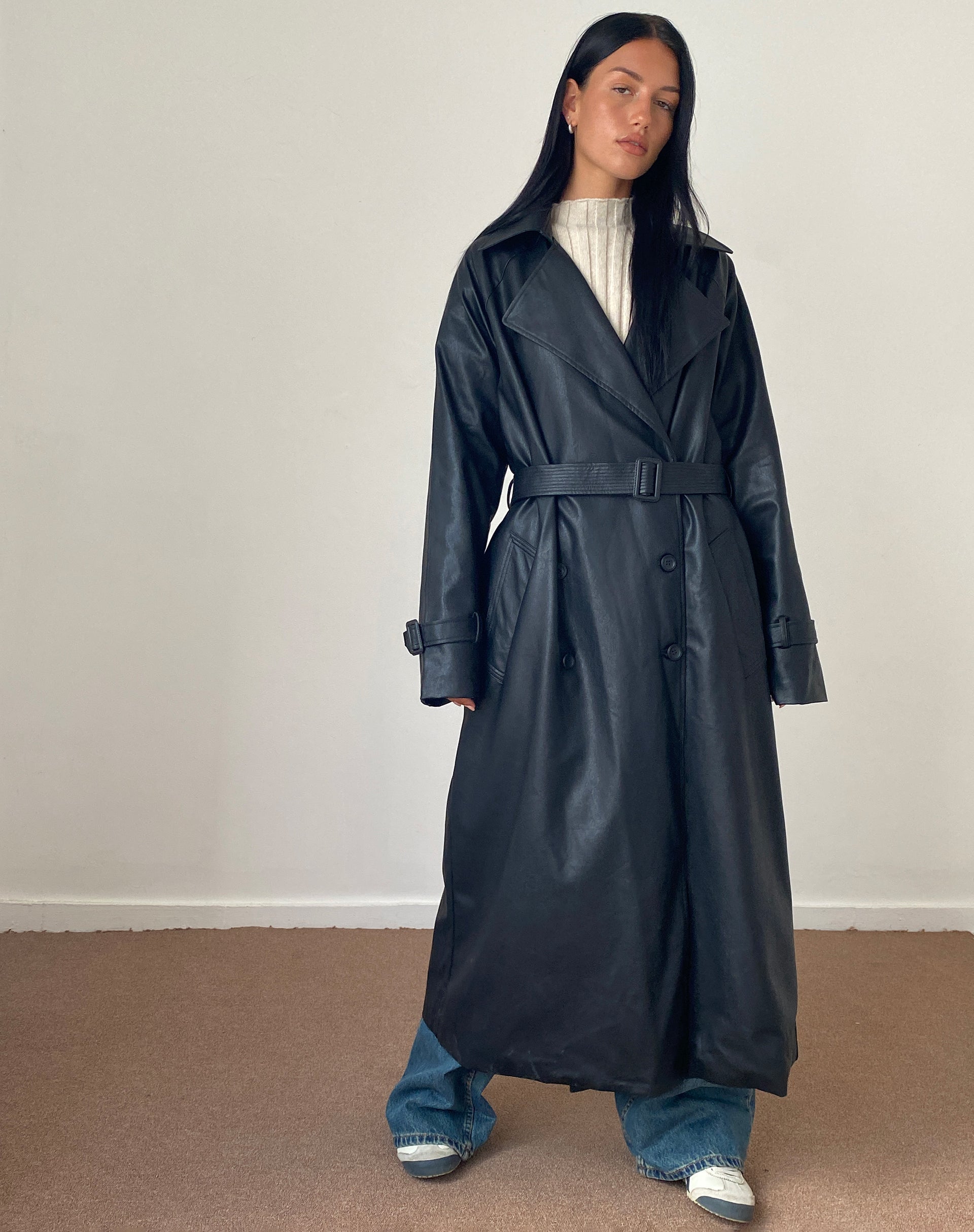 Afbeelding van Orcati Double Breasted Trench Coat in Zwart PU